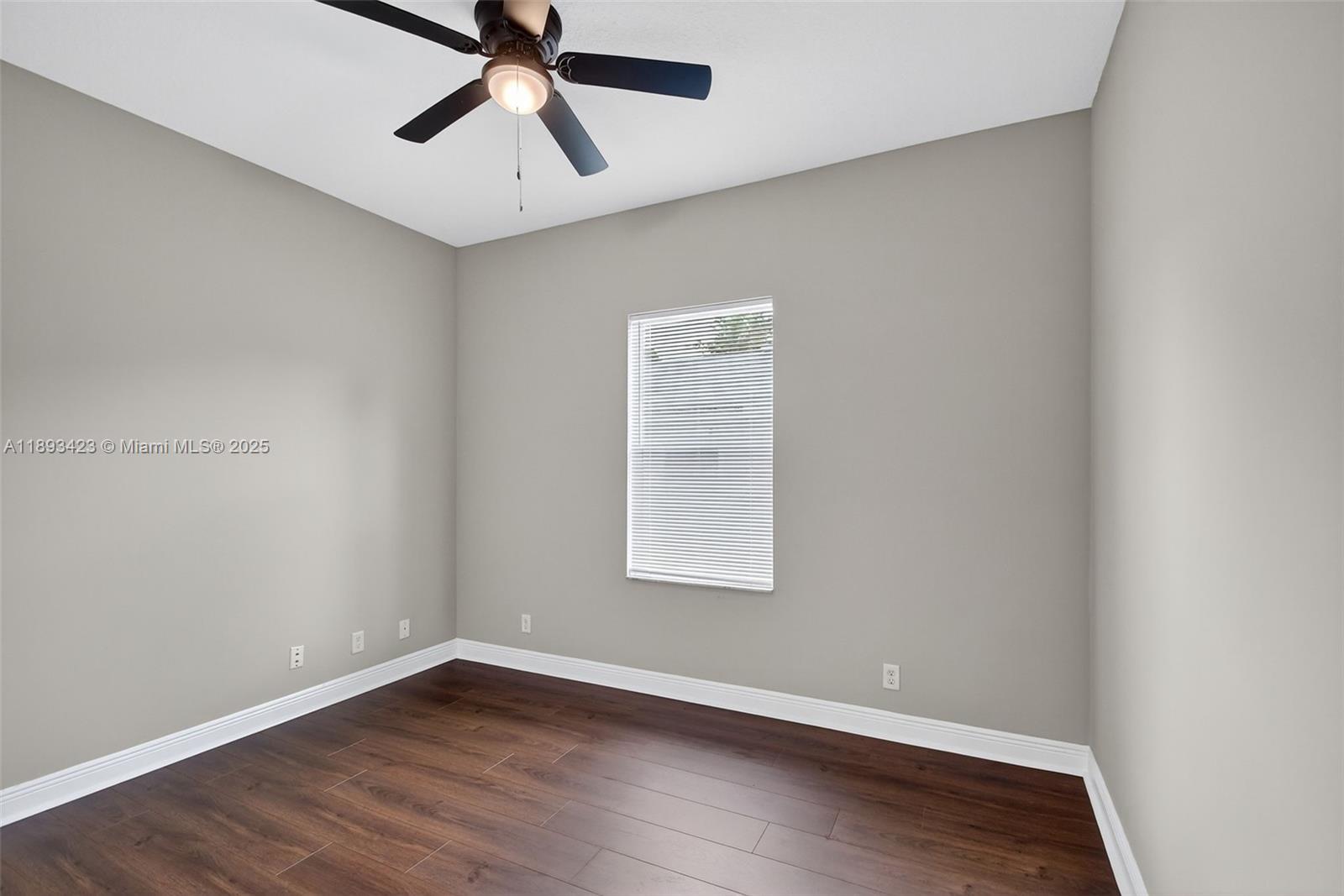GROVELAND PARK - Residential Lease