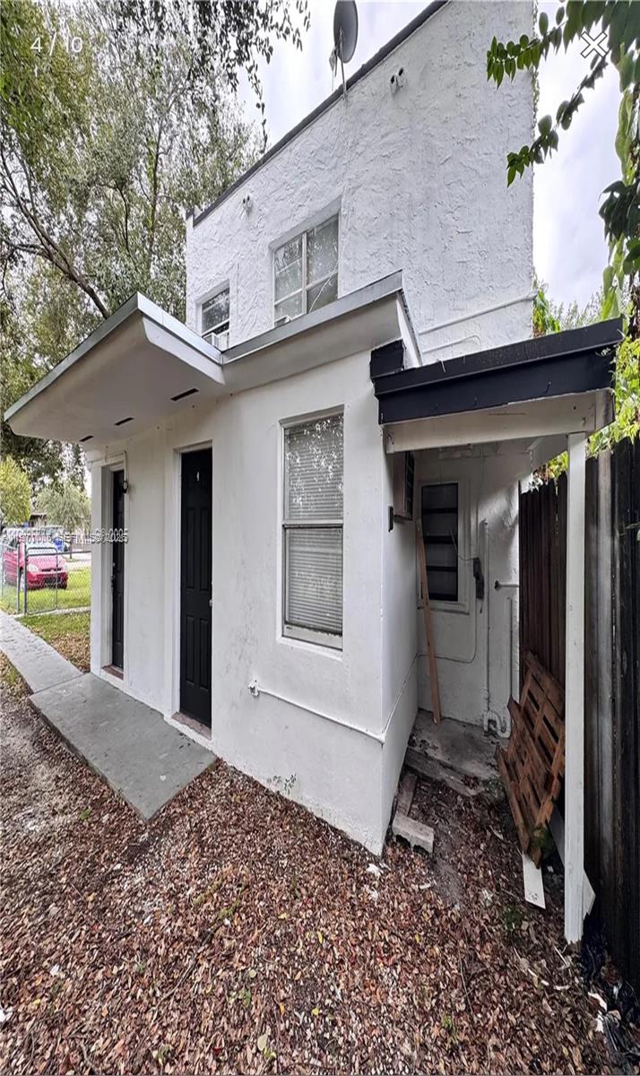 N MIAMI ESTATES - Residential Income