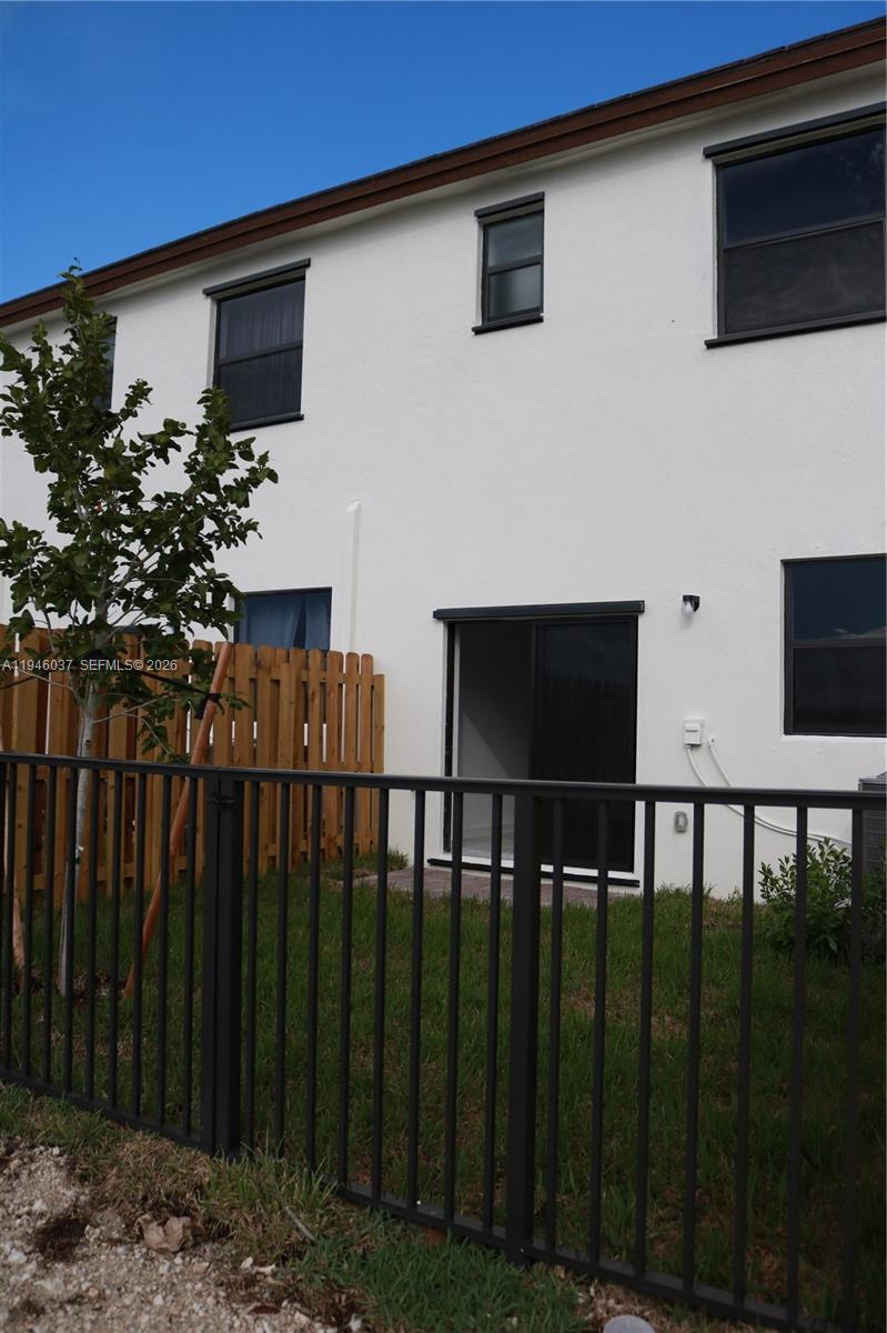 ENCLAVE SOUTH PHASE 2 - Residential