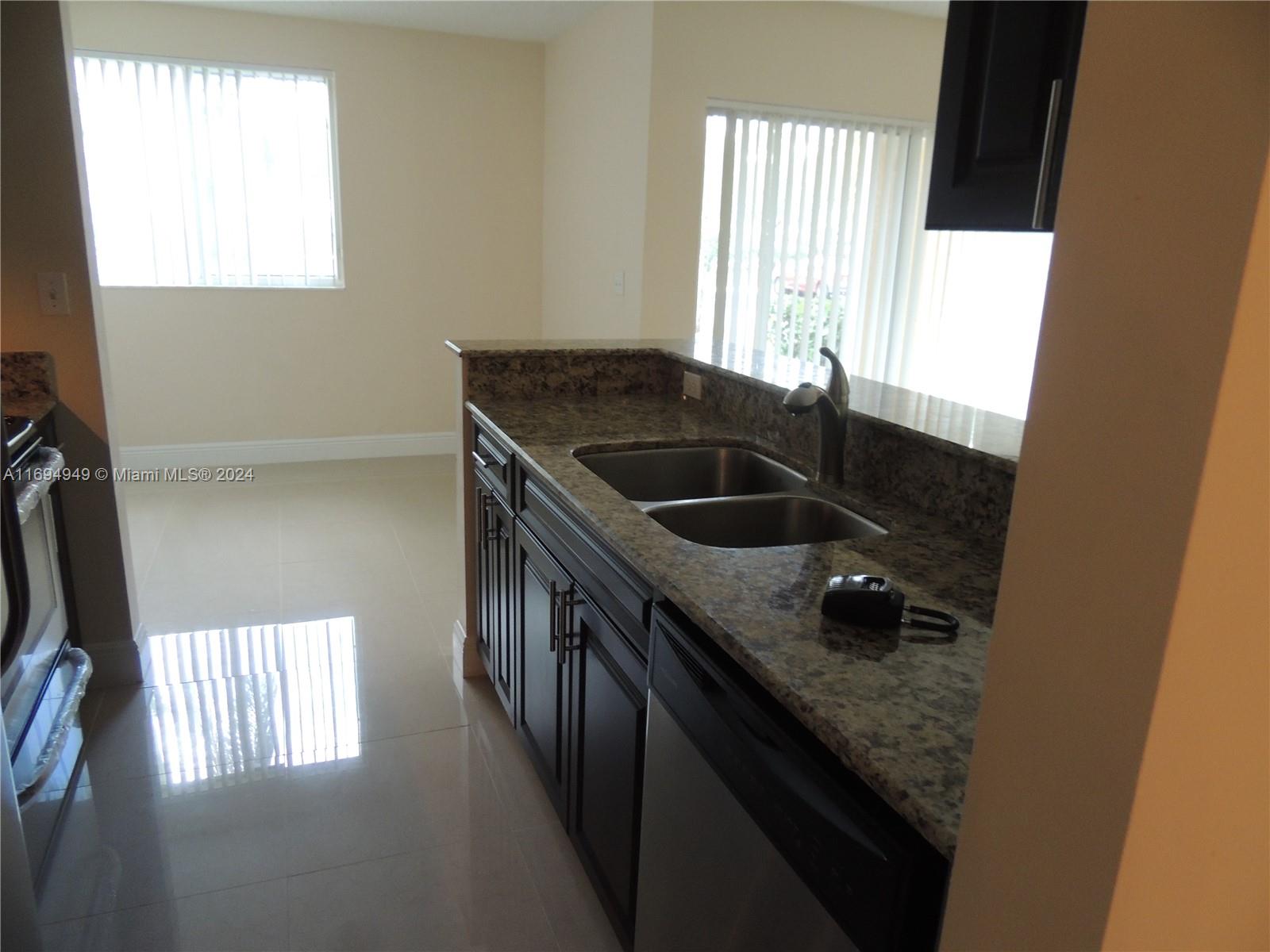 ROYAL GRAND CONDO - Residential