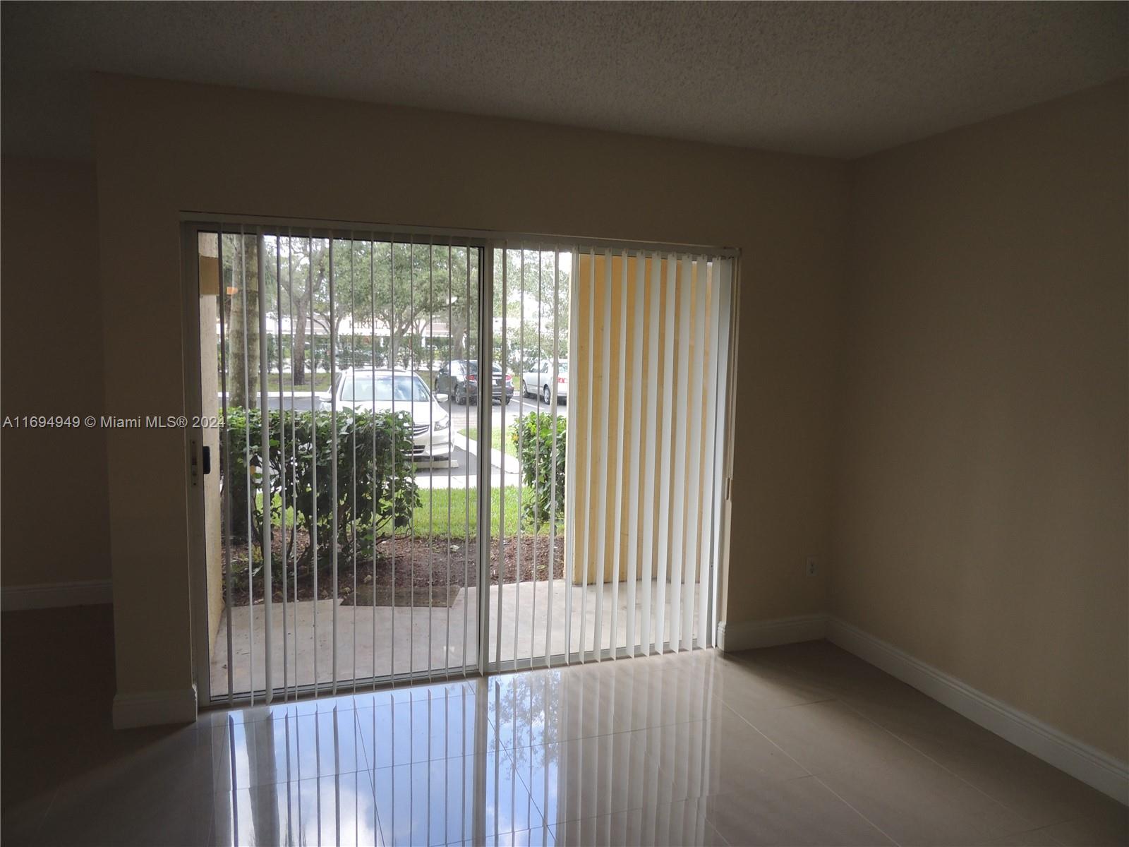ROYAL GRAND CONDO - Residential