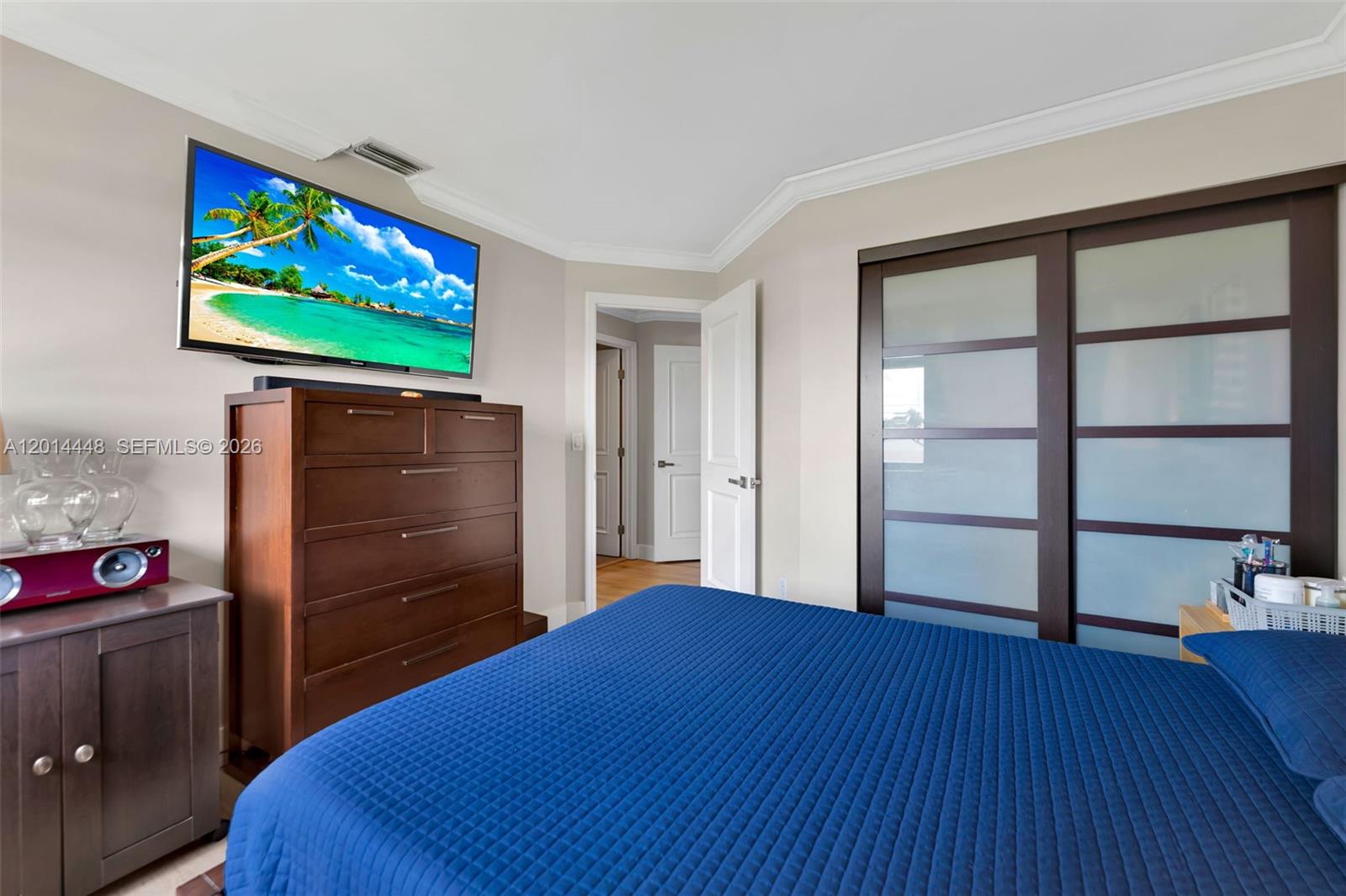 VALENCIA TOWNHOMES - Residential