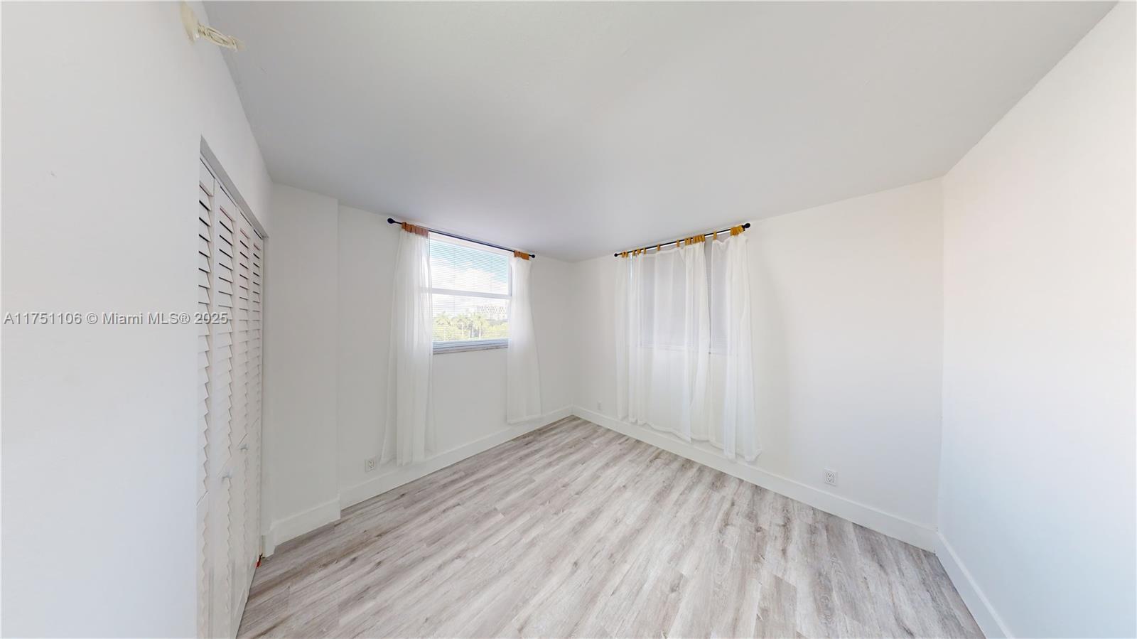 RIOPLAZA CONDOMINIUM NORT - Residential