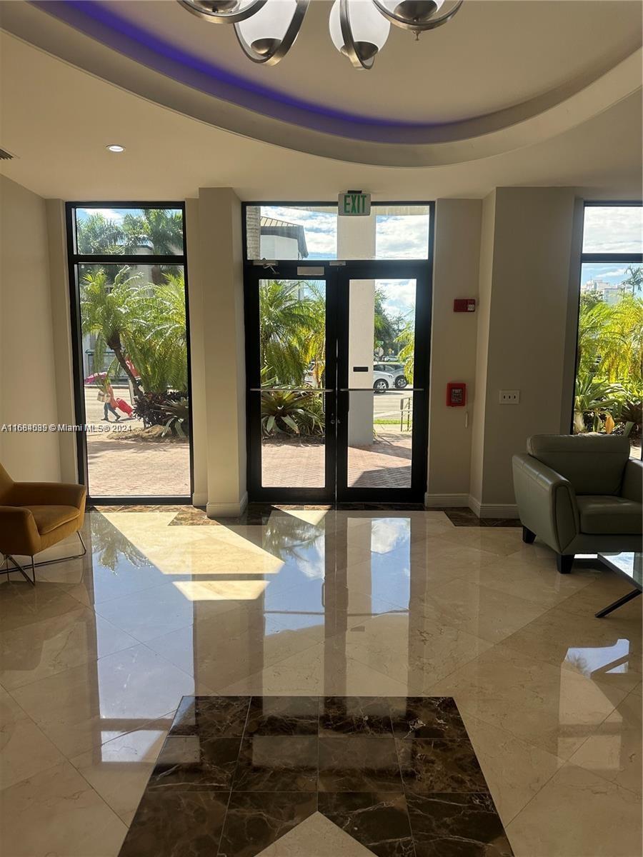 THE LUXOR RESIDENCES COND - Residential