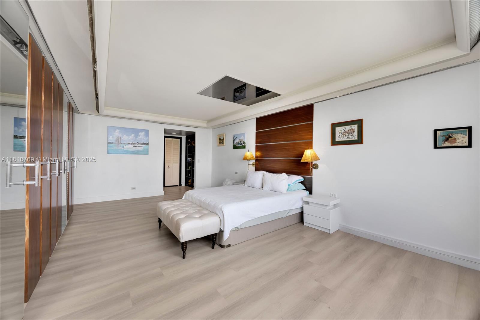 CRICKET CLUB CONDO - Residential