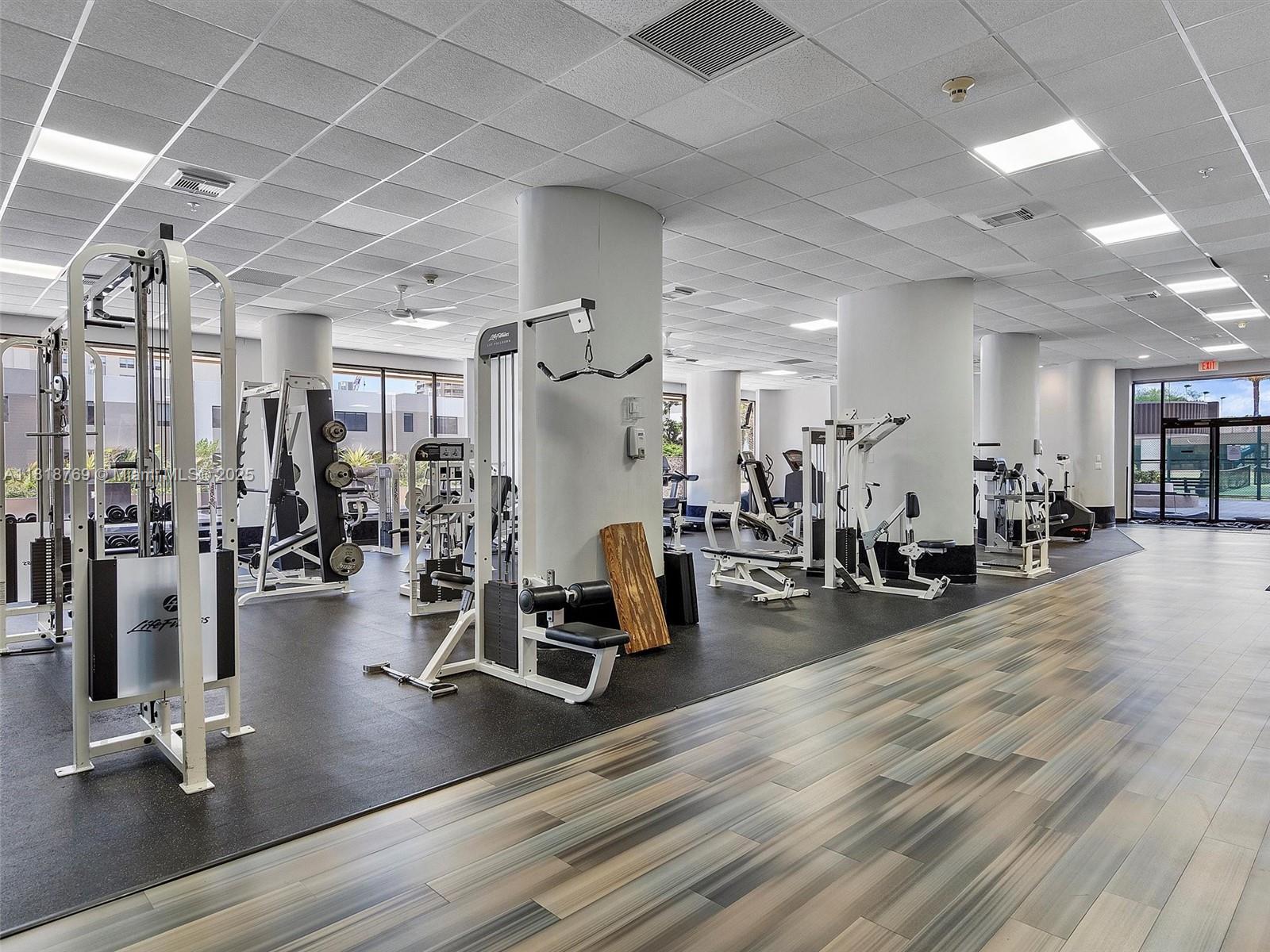 CRICKET CLUB CONDO - Residential