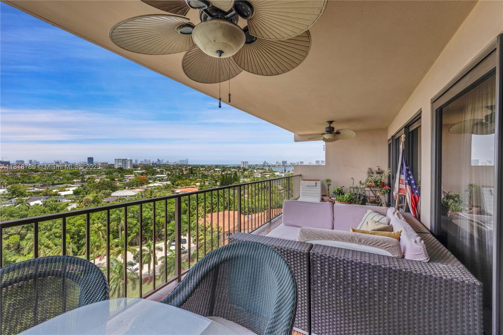 CRICKET CLUB CONDO - Residential