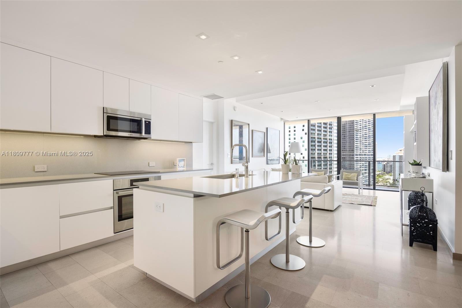 68 SE 6th St 1703