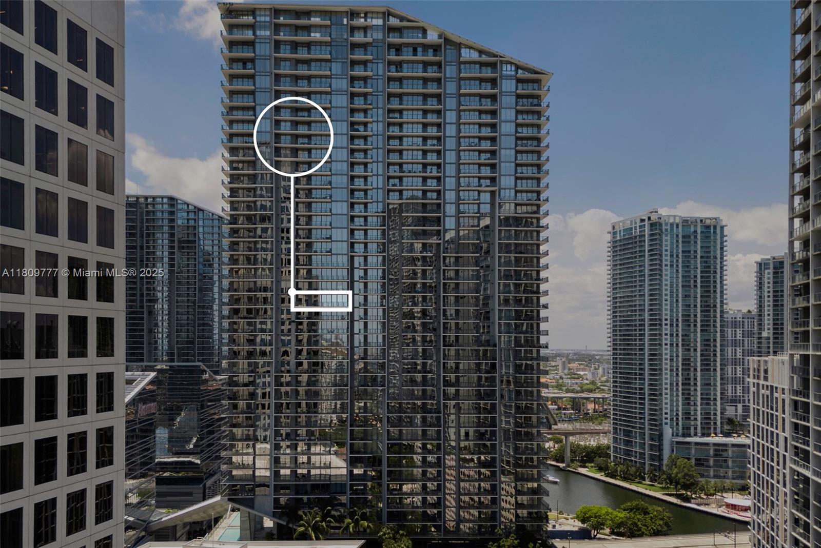 REACH CONDO - Residential