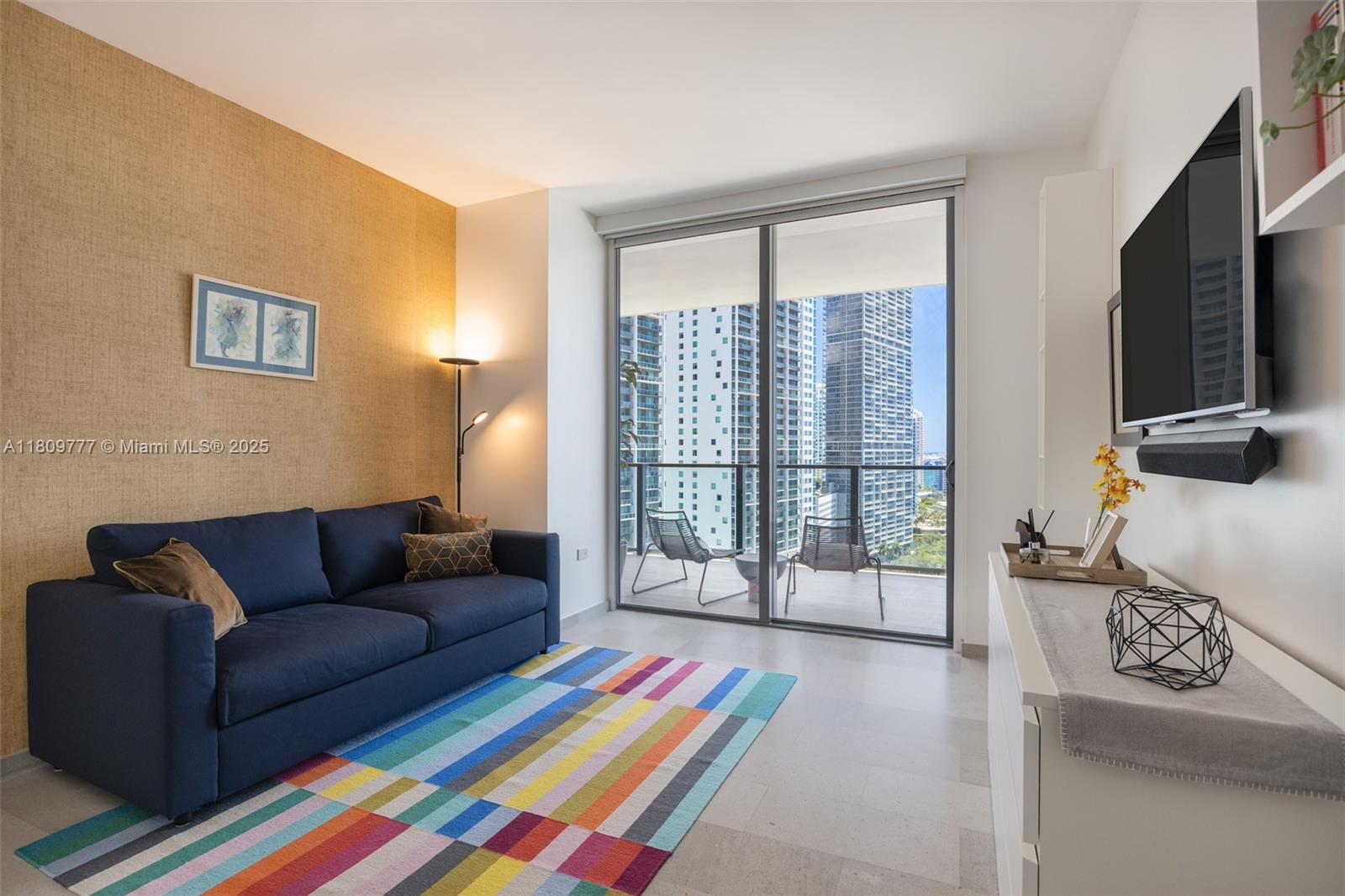 REACH CONDO - Residential