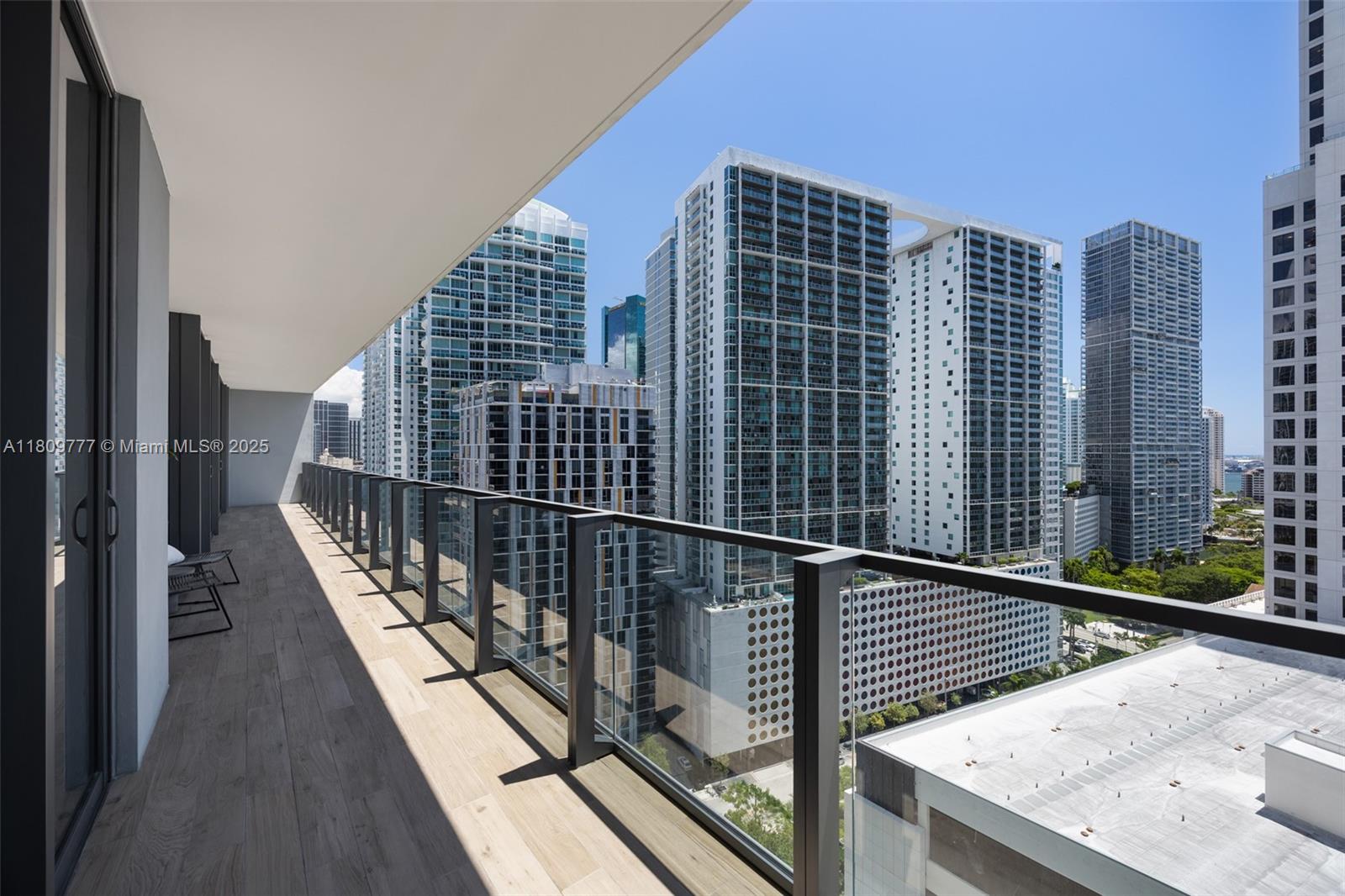 REACH CONDO - Residential