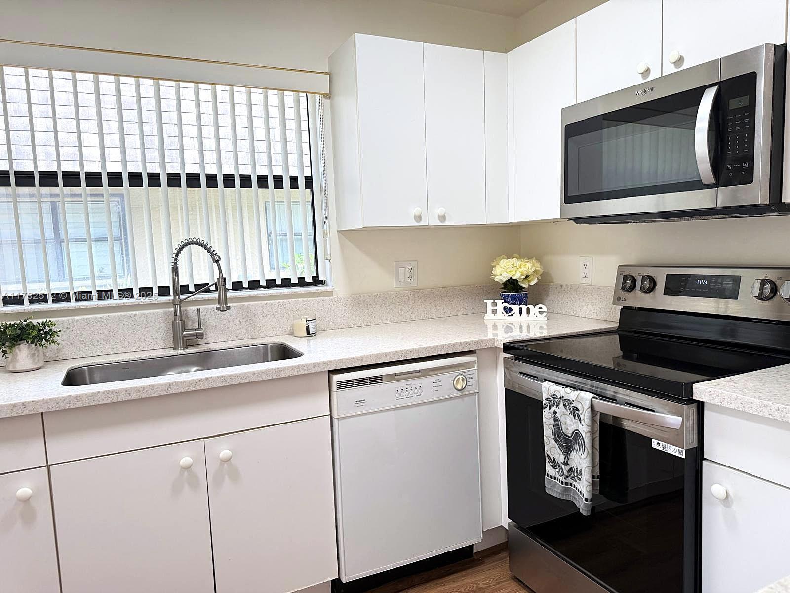 CAMELOT TWO CONDO - Residential