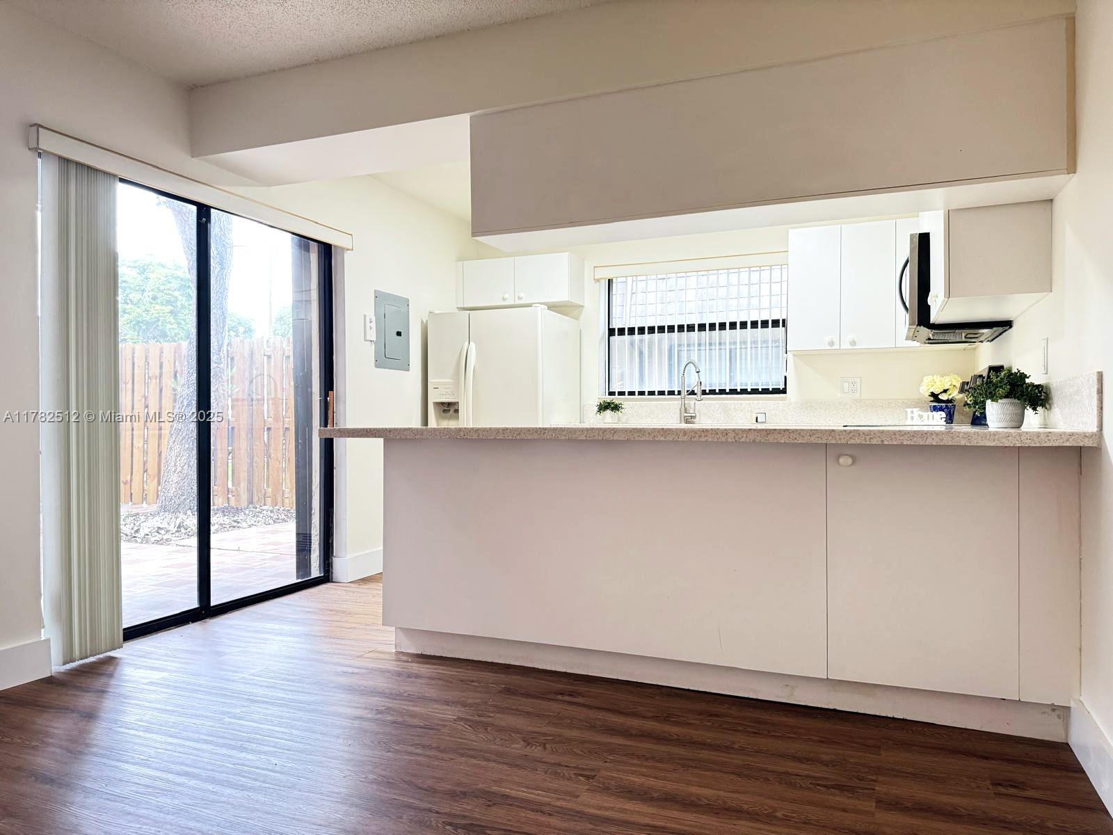 CAMELOT TWO CONDO - Residential