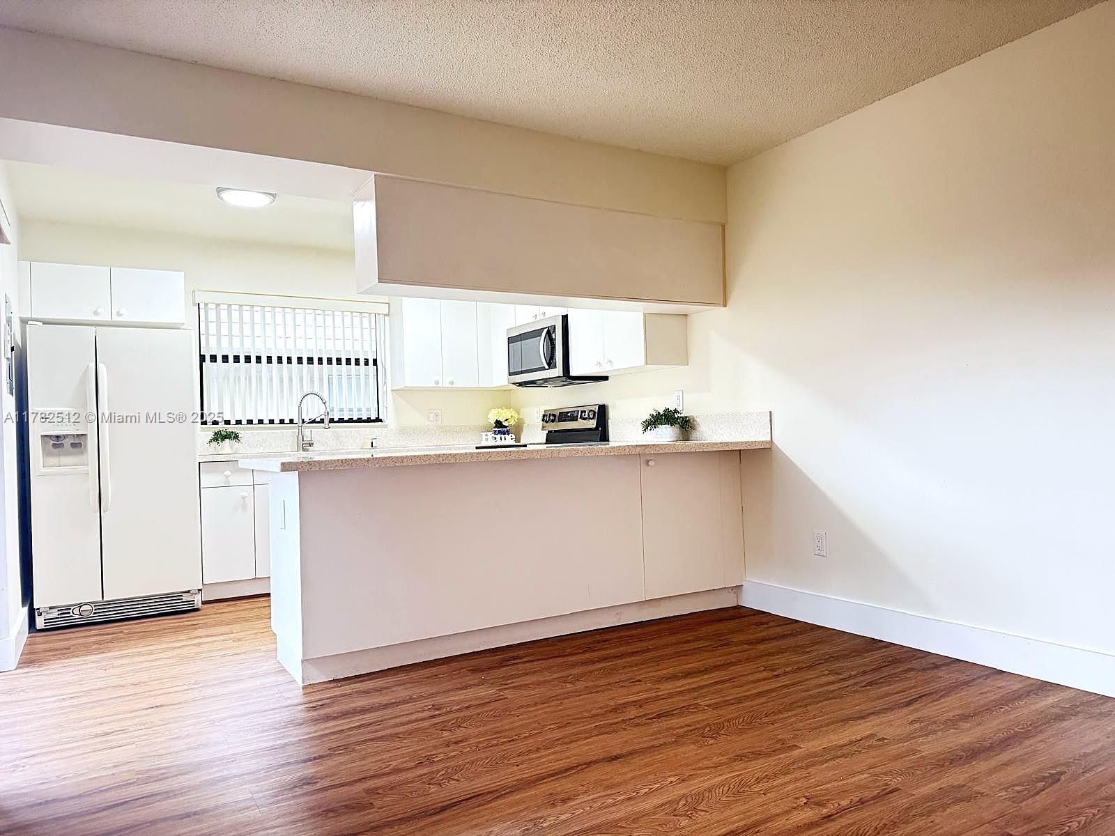 CAMELOT TWO CONDO - Residential