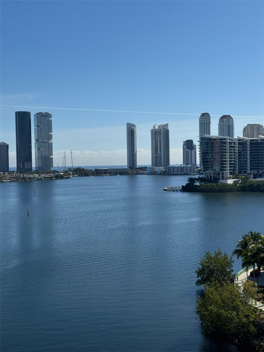 3330 Ne 190th St 1017, Aventura, Miami-Dade County, Florida - 3 Bedrooms  
3 Bathrooms - 
