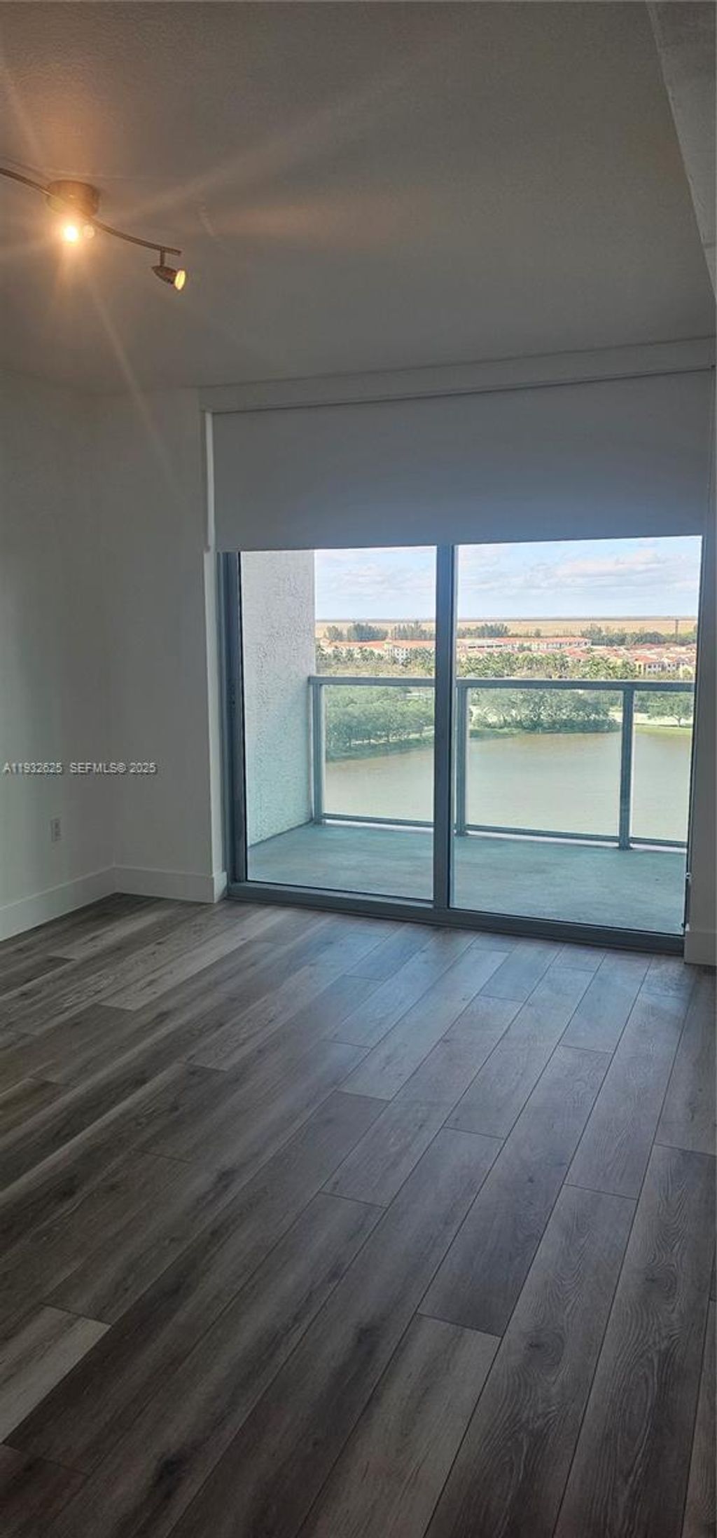 Photo of 2681 N Flamingo Rd #1506S, Sunrise, FL 33323 (MLS # A11932625)