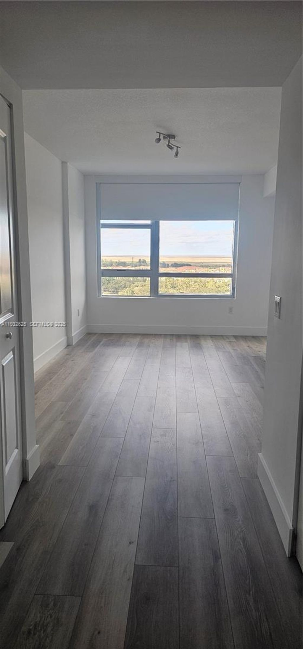 Photo of 2681 N Flamingo Rd #1506S, Sunrise, FL 33323 (MLS # A11932625)