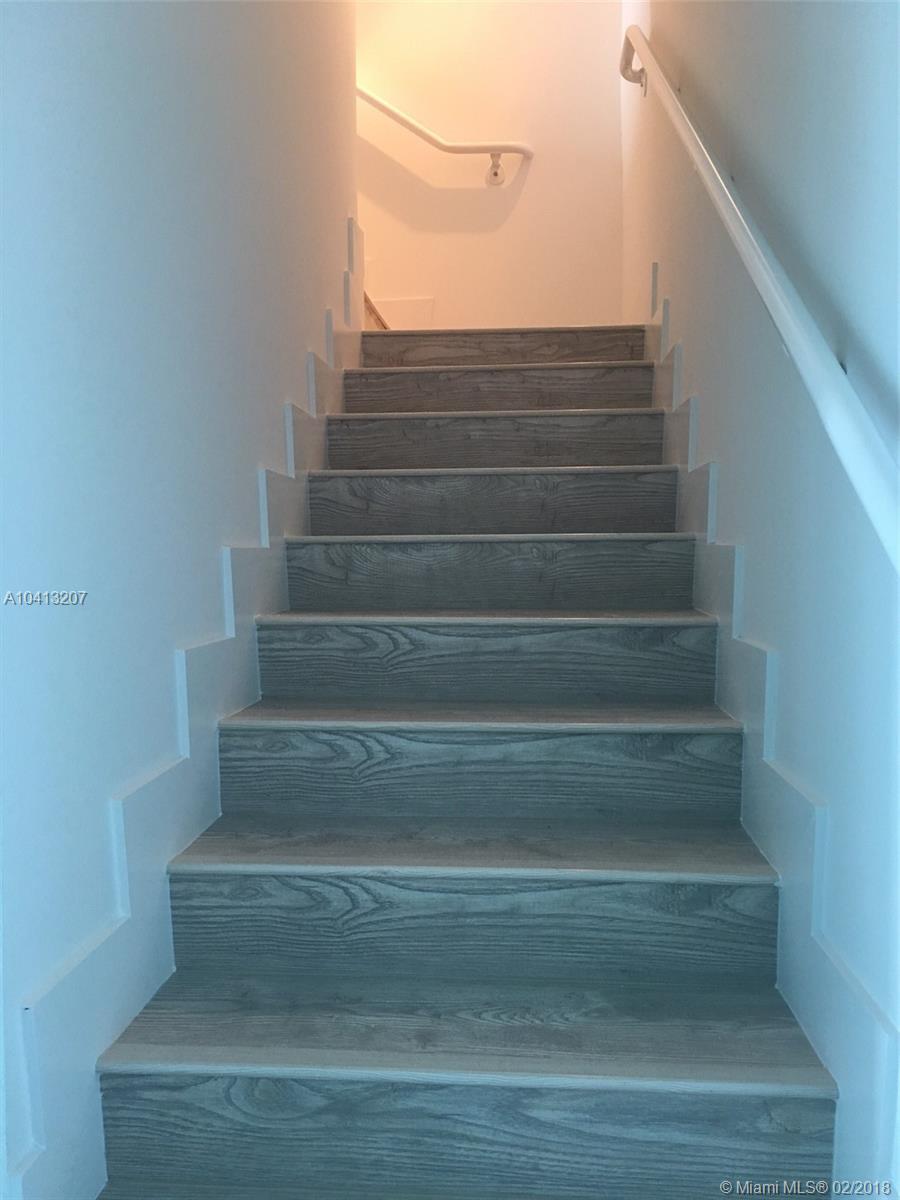 400 SUNNY ISLES CONDO EAS - Residential