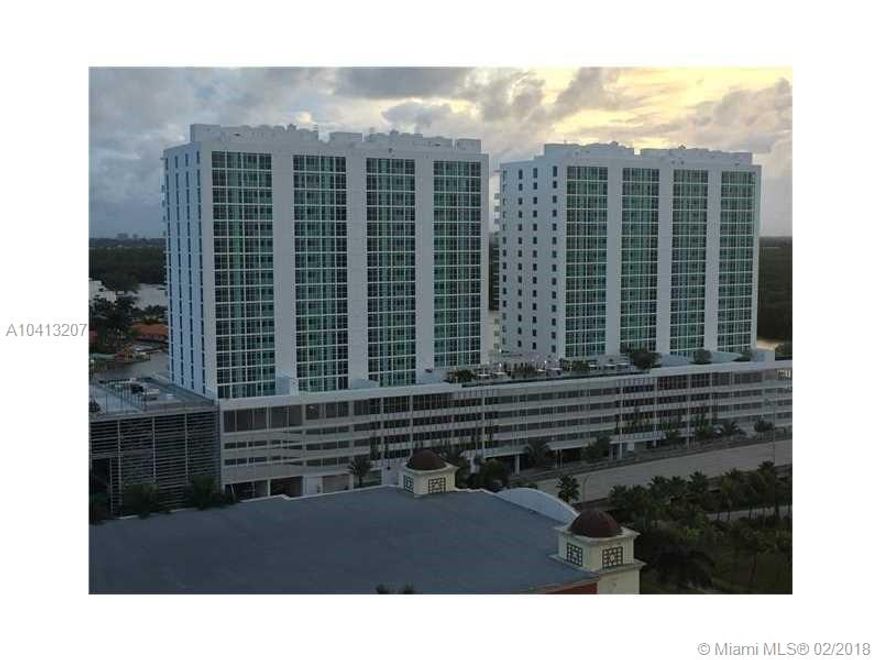 This D model in East Tower in 2 floors has the most spectacular unobstructed views both Intracoastal, Oleta Park
and Ocean, from this 2/3 plus finished closed DEN which can be changed for other Bedroom. Glamorous Spa &
Fitness, private Marina (Dry and Wet), Private Beach Access, complete pool area, among others exclusive features.
Cable TV and Internet are included in HOA.