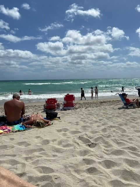 ENJOY THE 5 STARS AMENITIES OF THIS 1/1.5 CONDO, WITH A BUILT-IN DEN IN THE L.R. AREA. IDEALLY LOCATED IN THE HEART OF SUNNY ISLES JUST 5 MIN WALK TO THE BEACH & NEW PORT PIER! MALLS, RESTAURANTS AND MORE ATTRACTIONS. GREAT OPPORTUNITY FOR THOSE SEEKING A BEACH SIDE LIFESTYLE WITHOUT THE LUXURY PRICE TAG! HUGE HEATED POOL, JACUZZI, BBQ STATIONS, JOGGING TRACK, TENNIS-BASKETBALL COURTS. BRAND NEW GYM & SAUNA. CLOSE TO AVENTURA & BALHARBOUR MALLS, GULFSTREAM VILLAGE, FIU, OLETA NAT'L PARK, 2 MAJOR AIRPORTS, MIA-FT LAUDERDALE. GATED COMMUNITY, 24 HRS SECURITY, UP TO 2 FREE PARKING IN GARAGE.