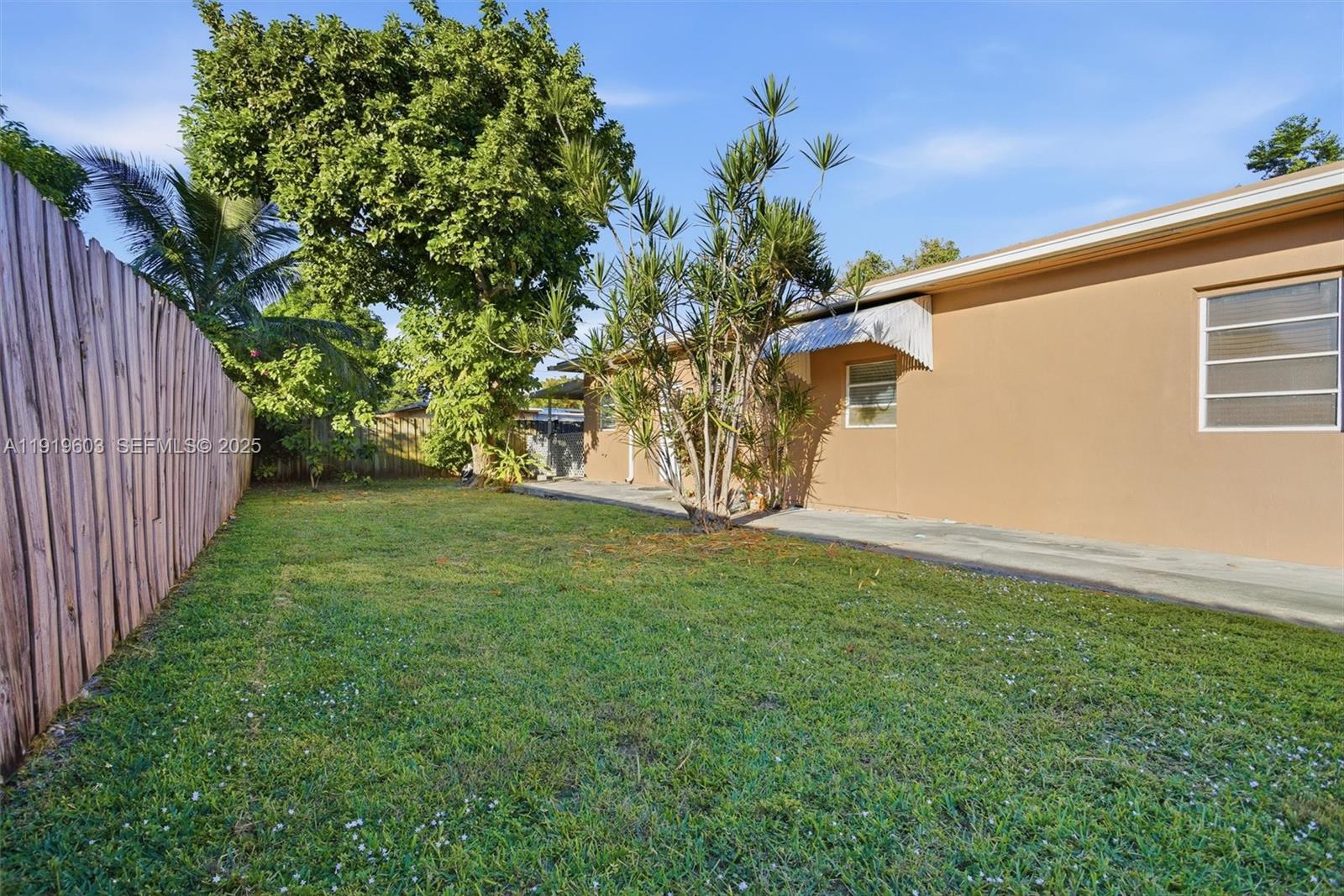 10 54 41 .25AC UNDIV 1/2 - Residential Lease