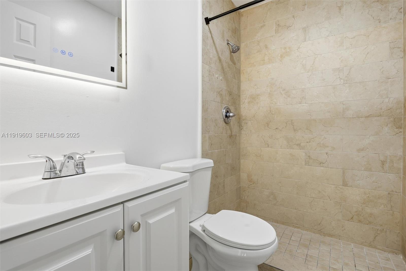 10 54 41 .25AC UNDIV 1/2 - Residential Lease