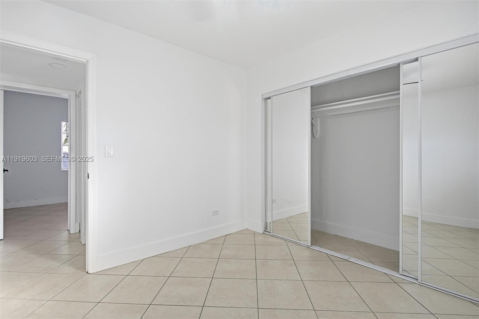 10 54 41 .25AC UNDIV 1/2 - Residential Lease