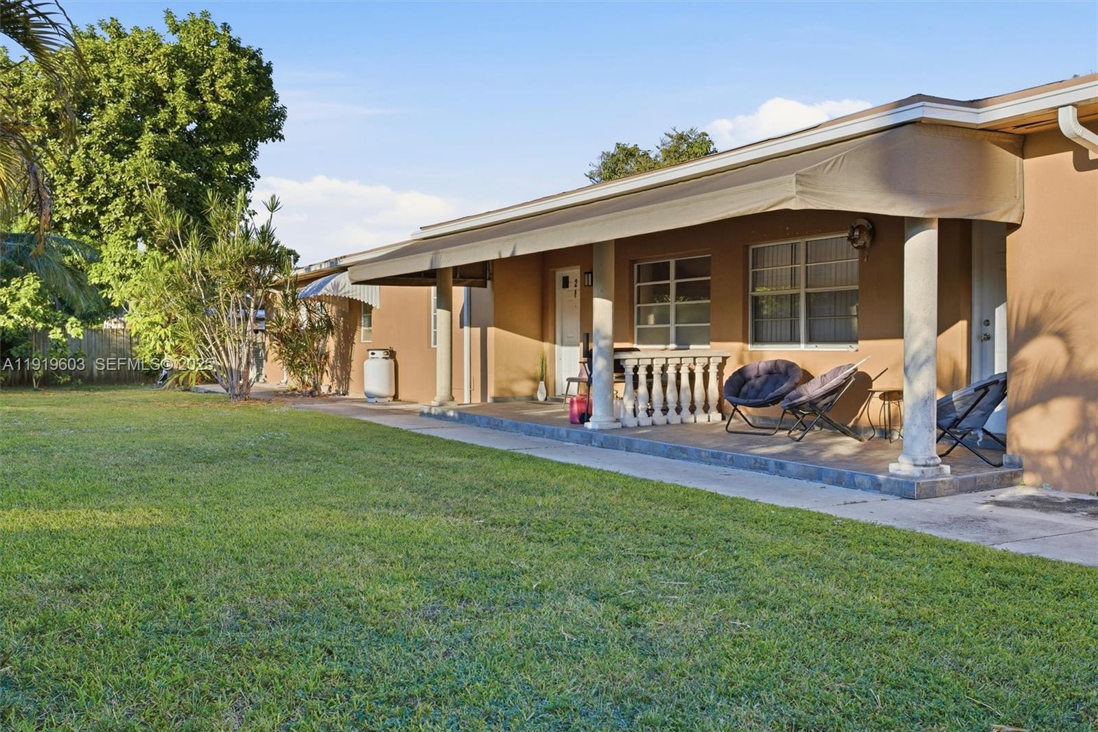 10 54 41 .25AC UNDIV 1/2 - Residential Lease