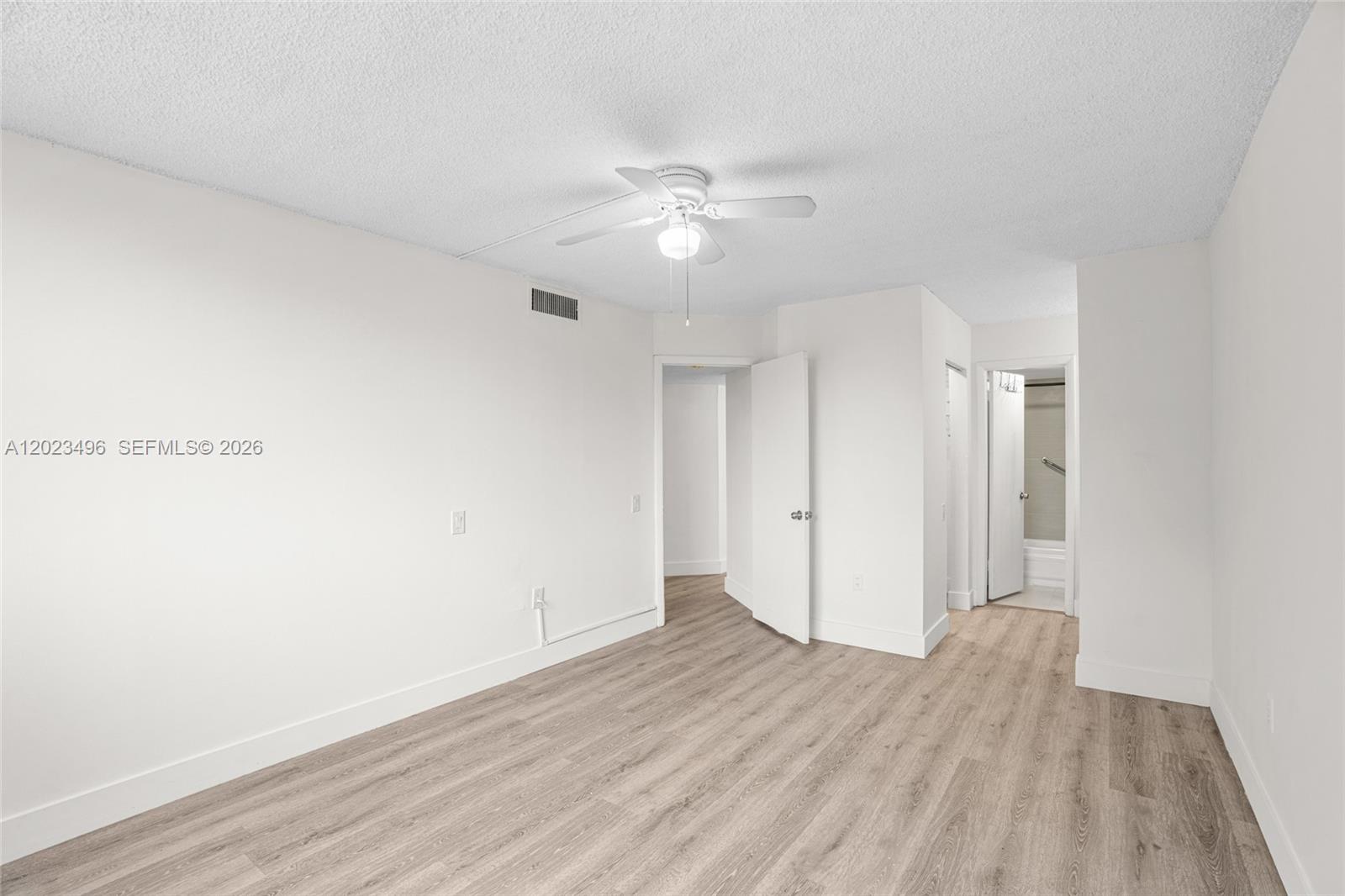 LIME BAY CONDOMINIUM 5 - Residential