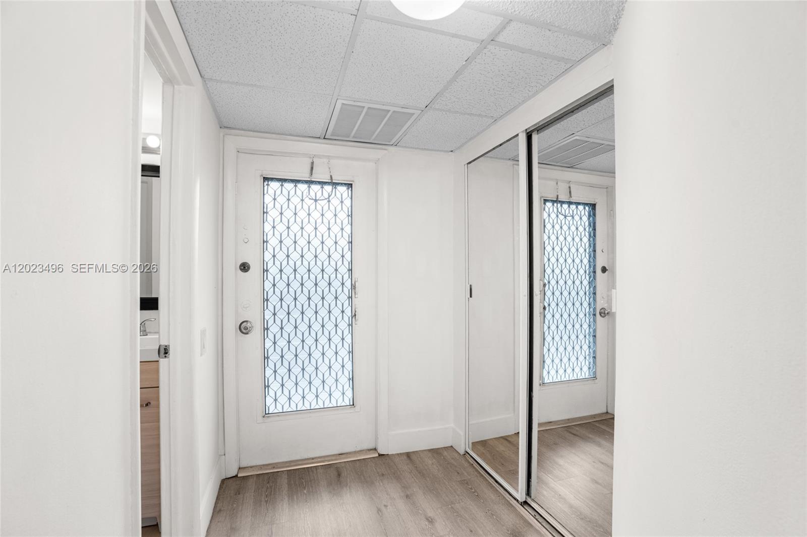 LIME BAY CONDOMINIUM 5 - Residential