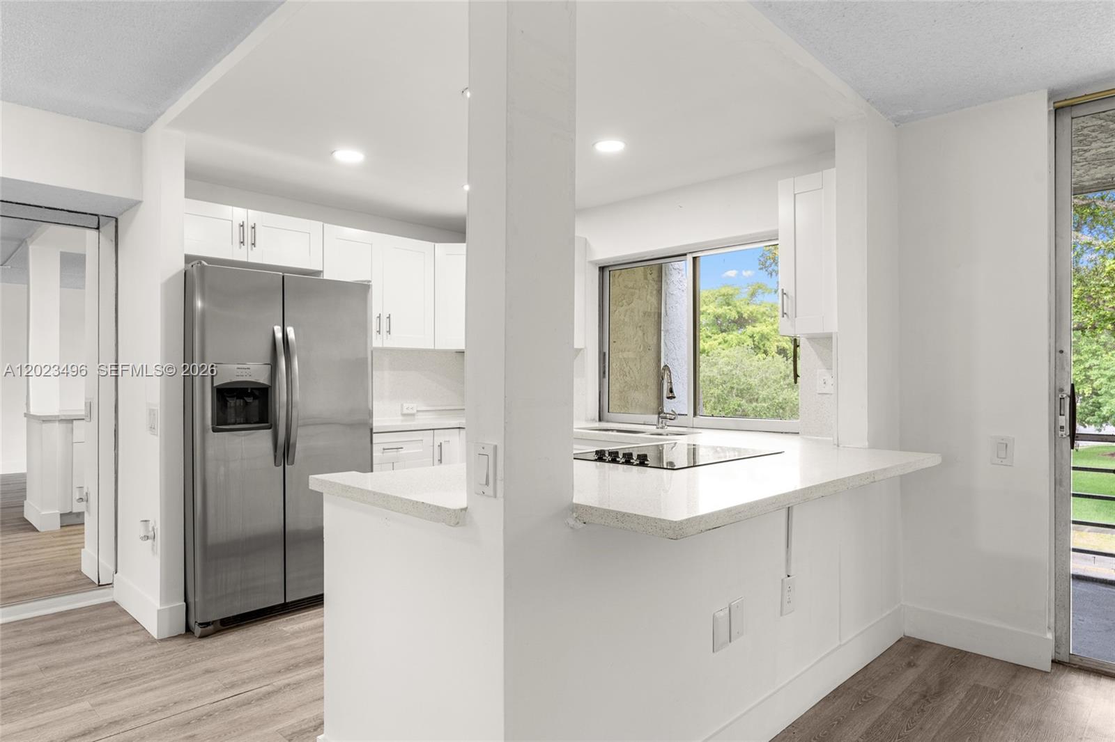 LIME BAY CONDOMINIUM 5 - Residential