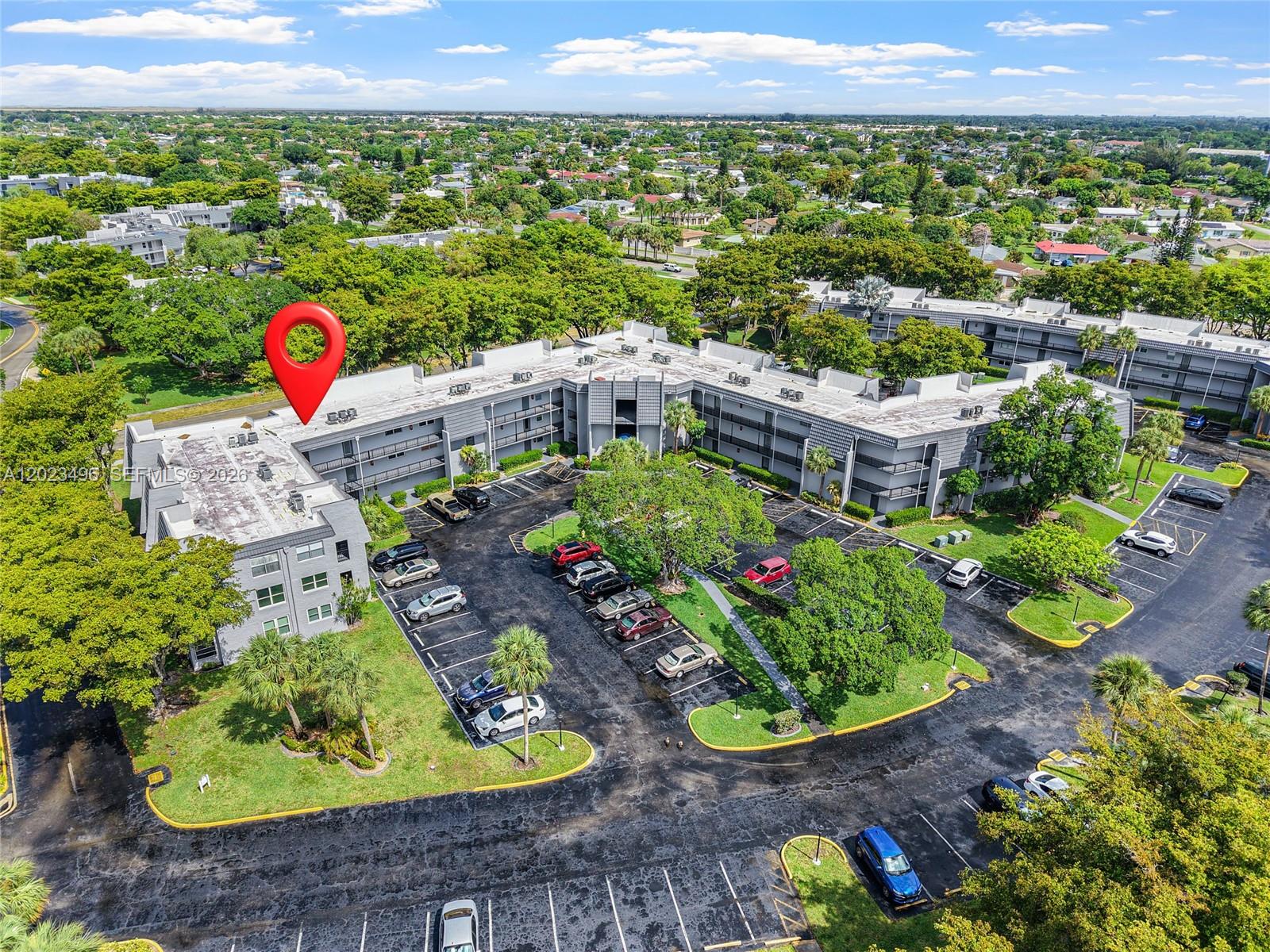 LIME BAY CONDOMINIUM 5 - Residential