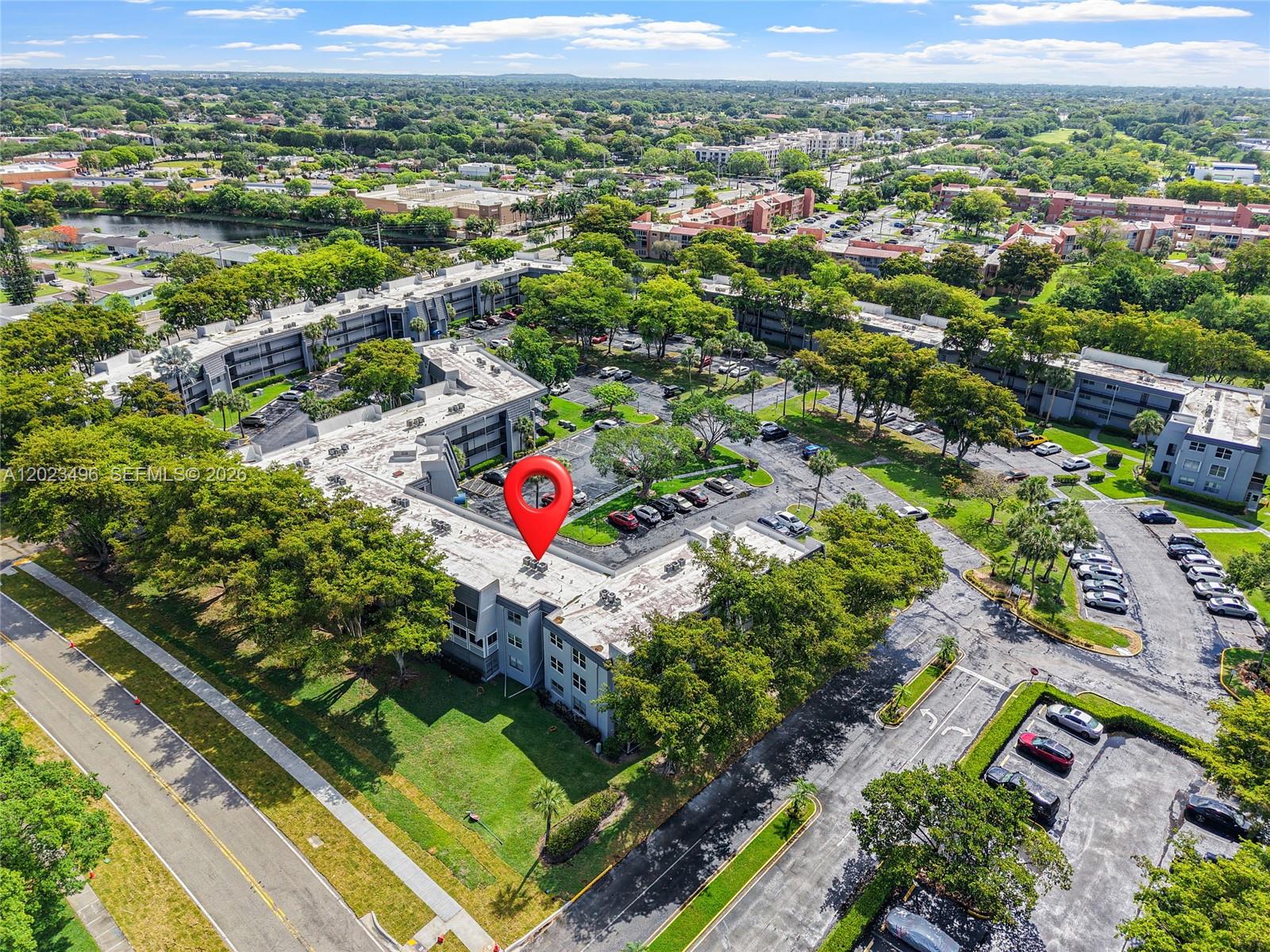 LIME BAY CONDOMINIUM 5 - Residential