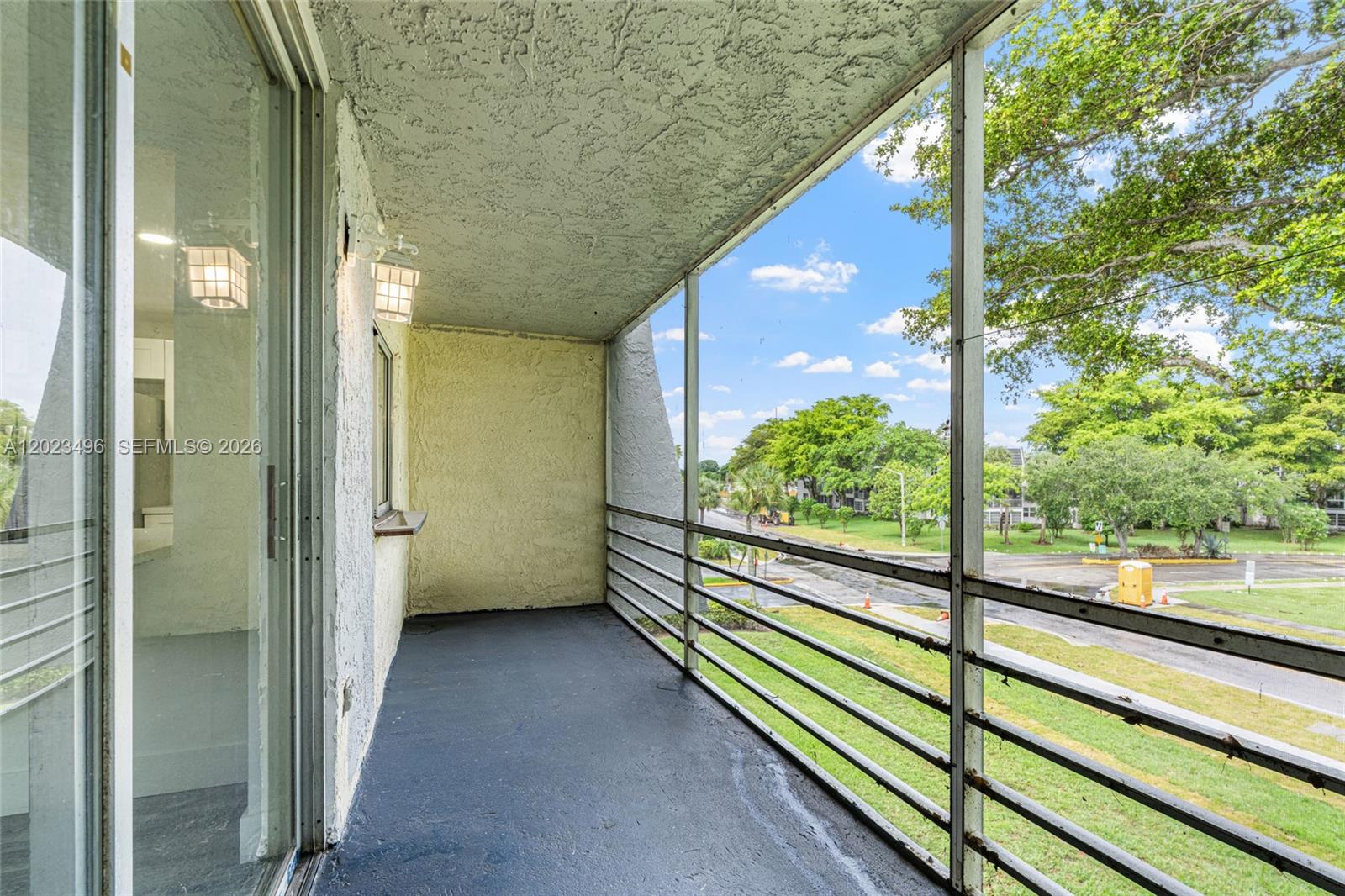 LIME BAY CONDOMINIUM 5 - Residential