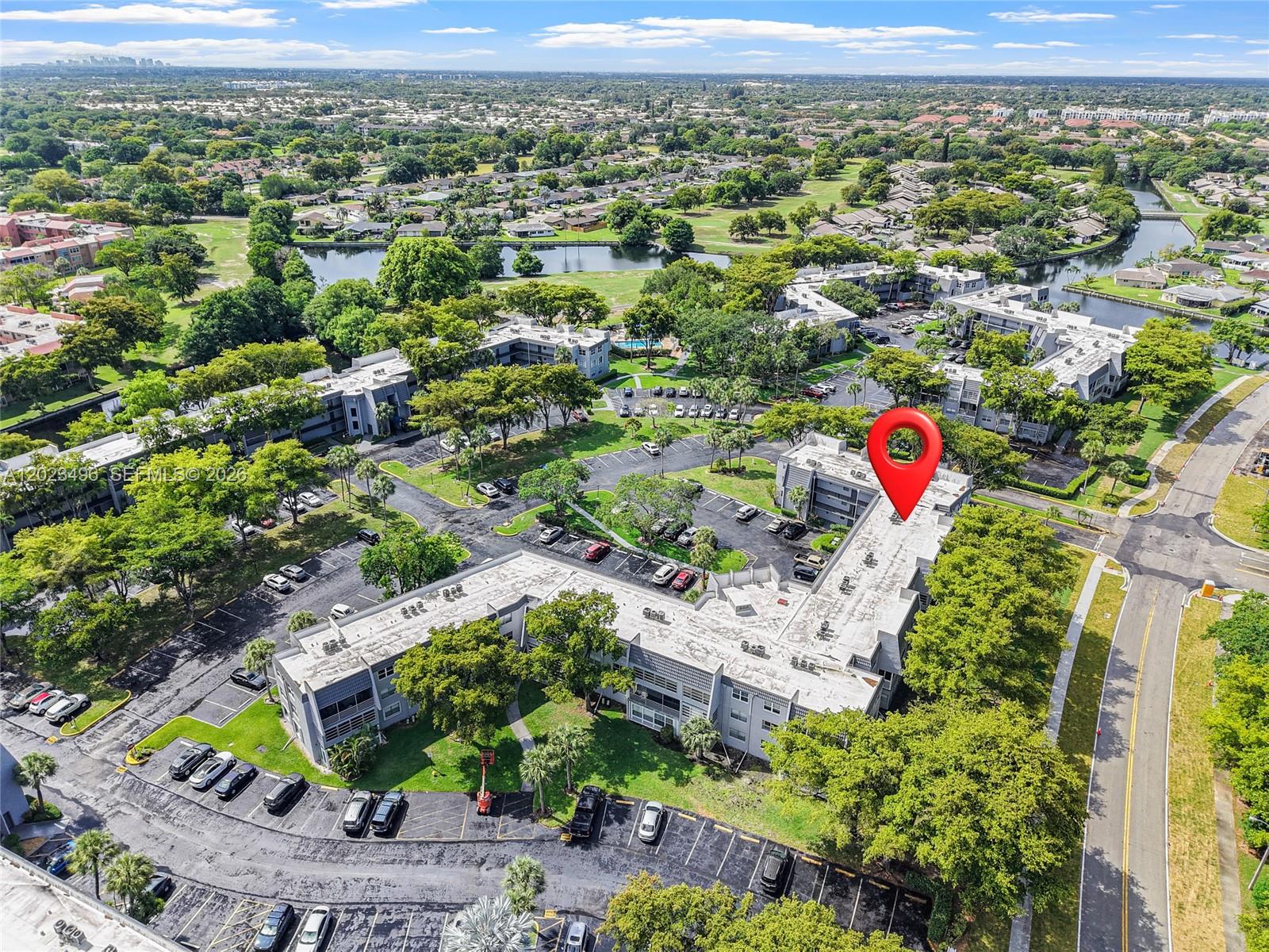 LIME BAY CONDOMINIUM 5 - Residential