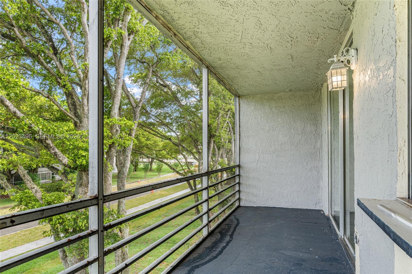 LIME BAY CONDOMINIUM 5 - Residential