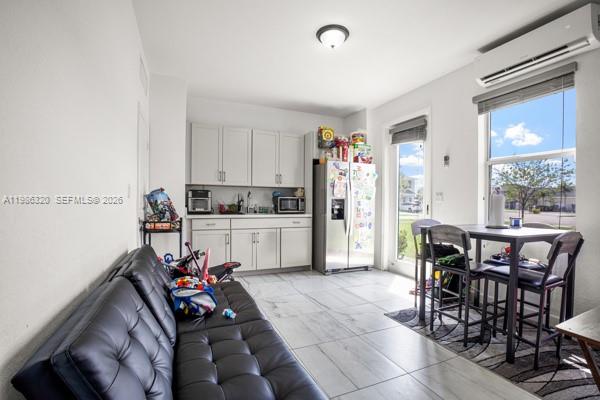 LUCKY START AT SUNRISE ES - Residential