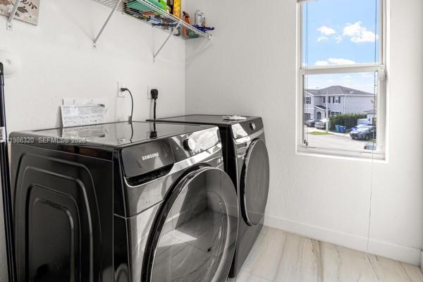 LUCKY START AT SUNRISE ES - Residential