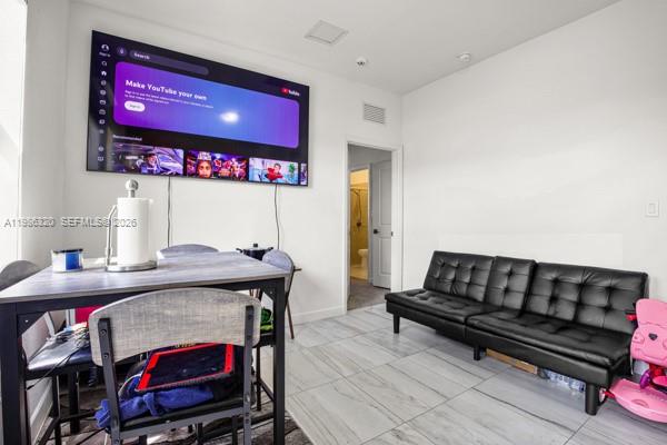 LUCKY START AT SUNRISE ES - Residential