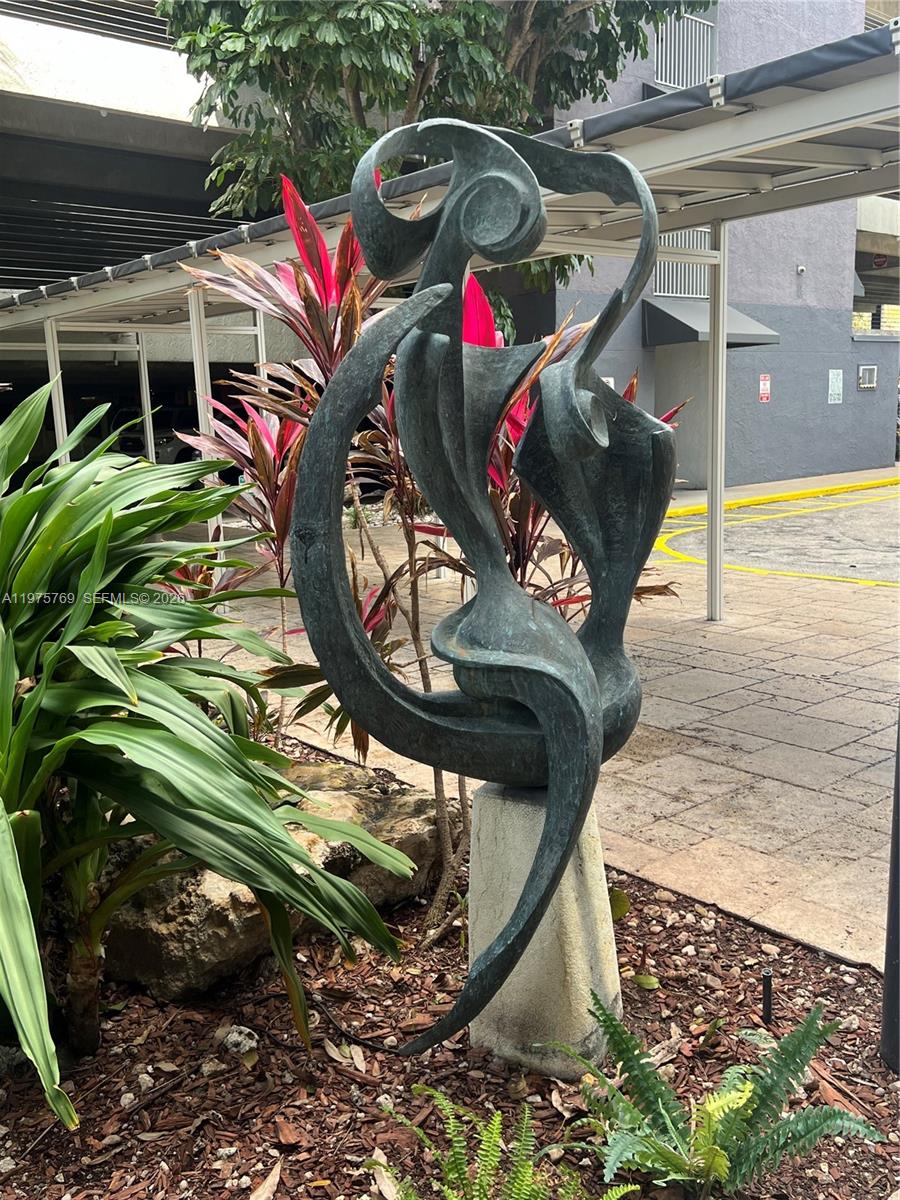 Madison Condo - Residential