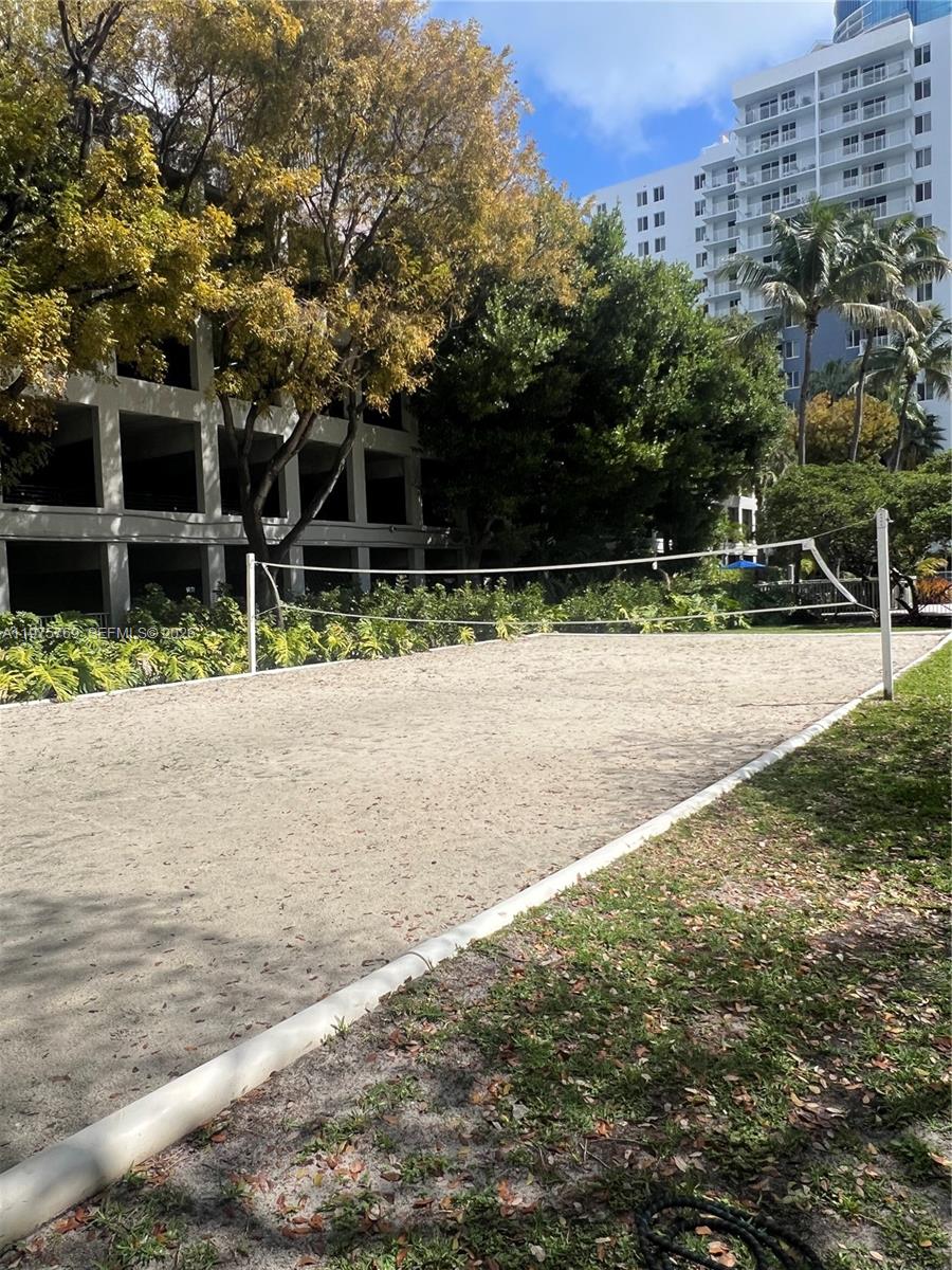 Madison Condo - Residential