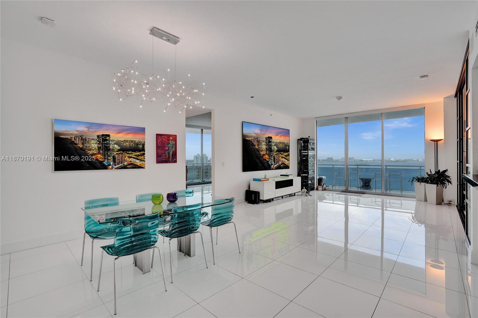 THE LEXI CONDO - Residential