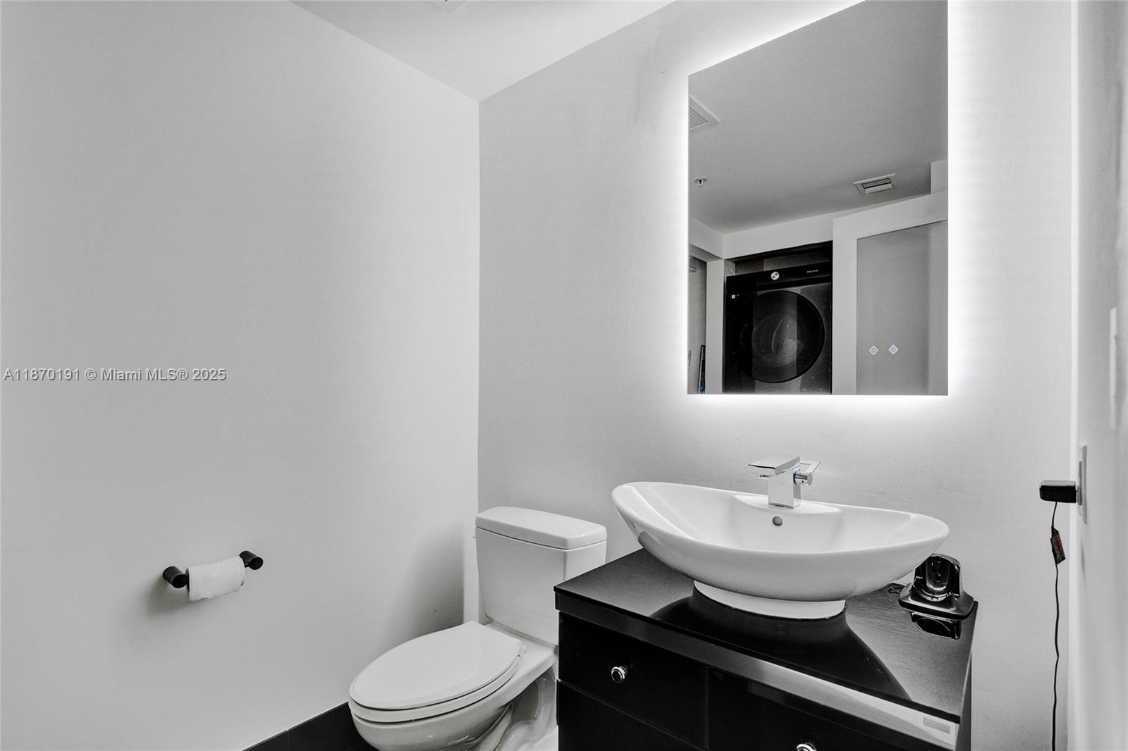 THE LEXI CONDO - Residential