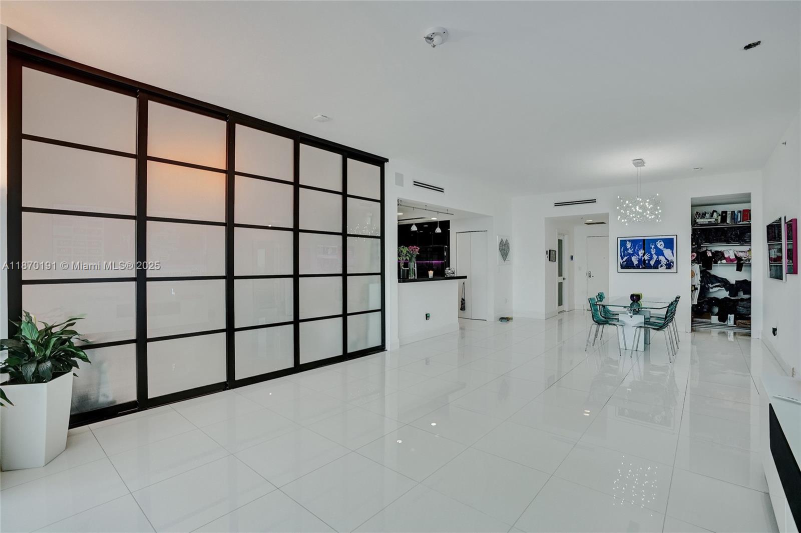 THE LEXI CONDO - Residential