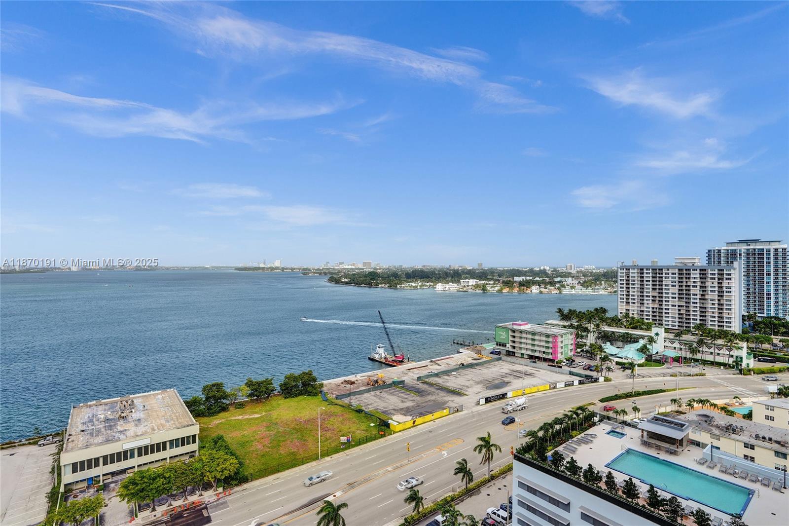 THE LEXI CONDO - Residential