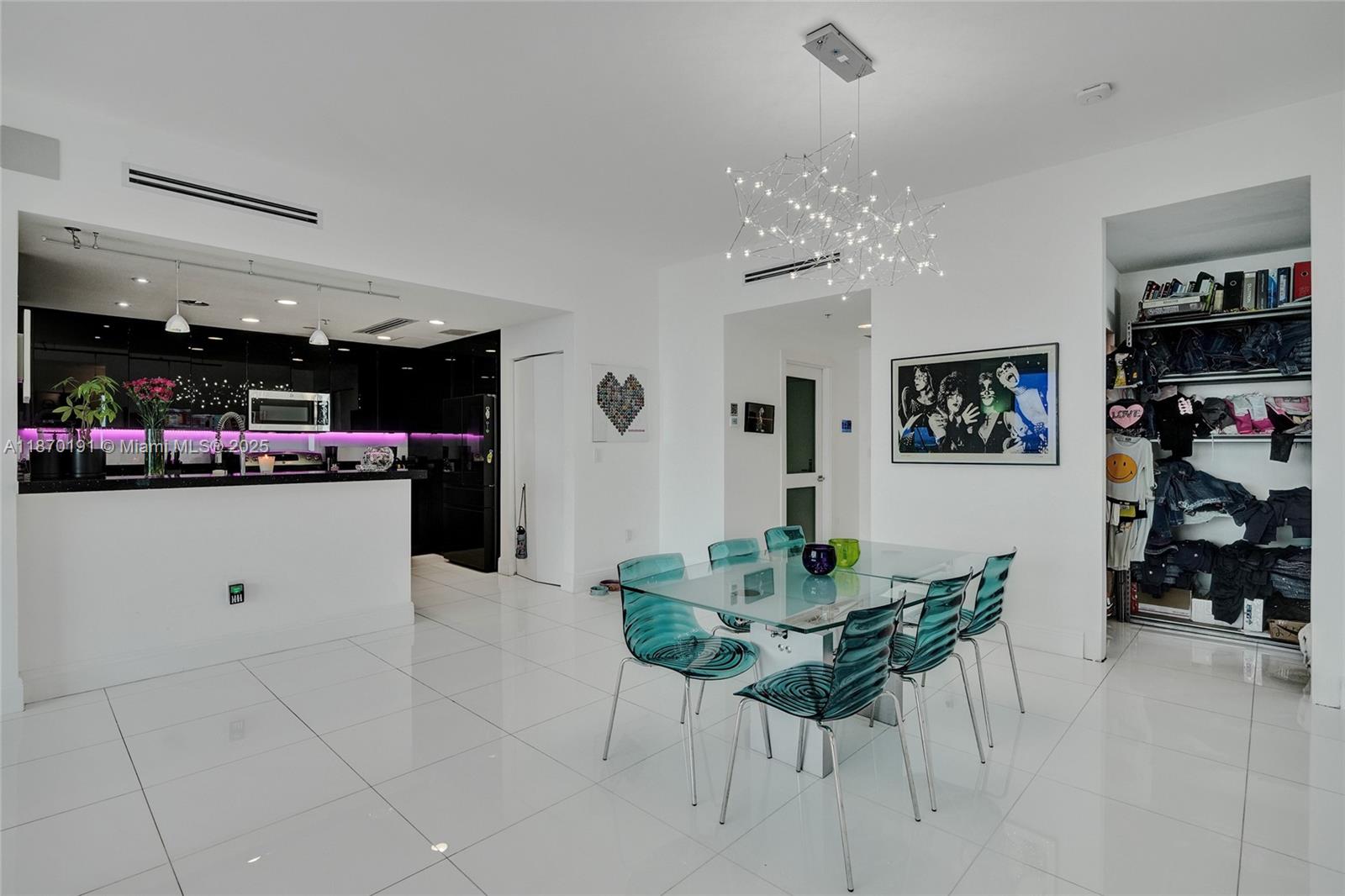 THE LEXI CONDO - Residential