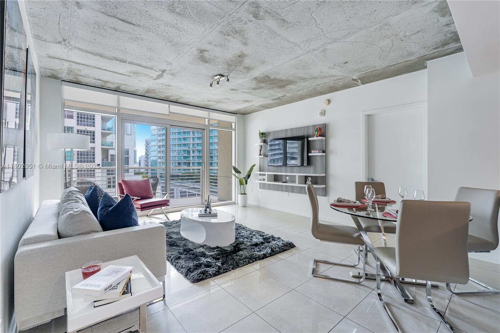 MIDBLOCK MIAMI CONDO - Residential