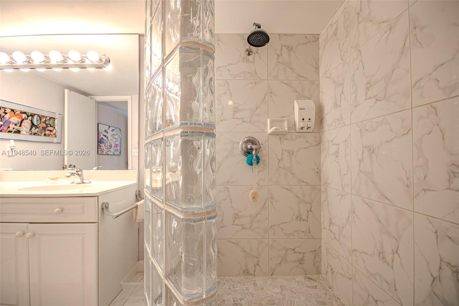 MAYFAIR HOUSE CONDO - Residential