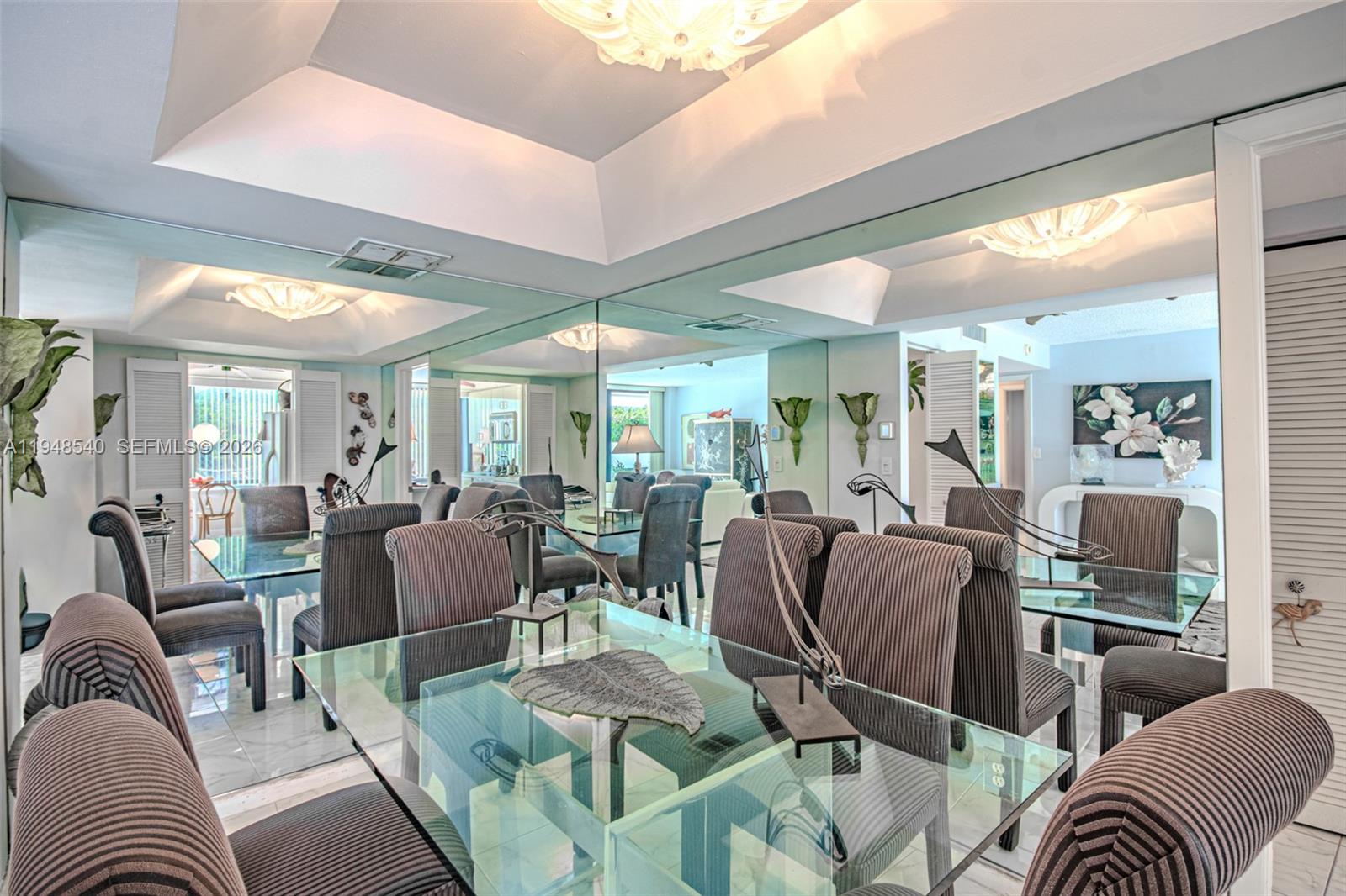 3590 S Ocean Blvd 102, South Palm Beach, FL, 33480/$450,000 4 3590 S Ocean Blvd 102