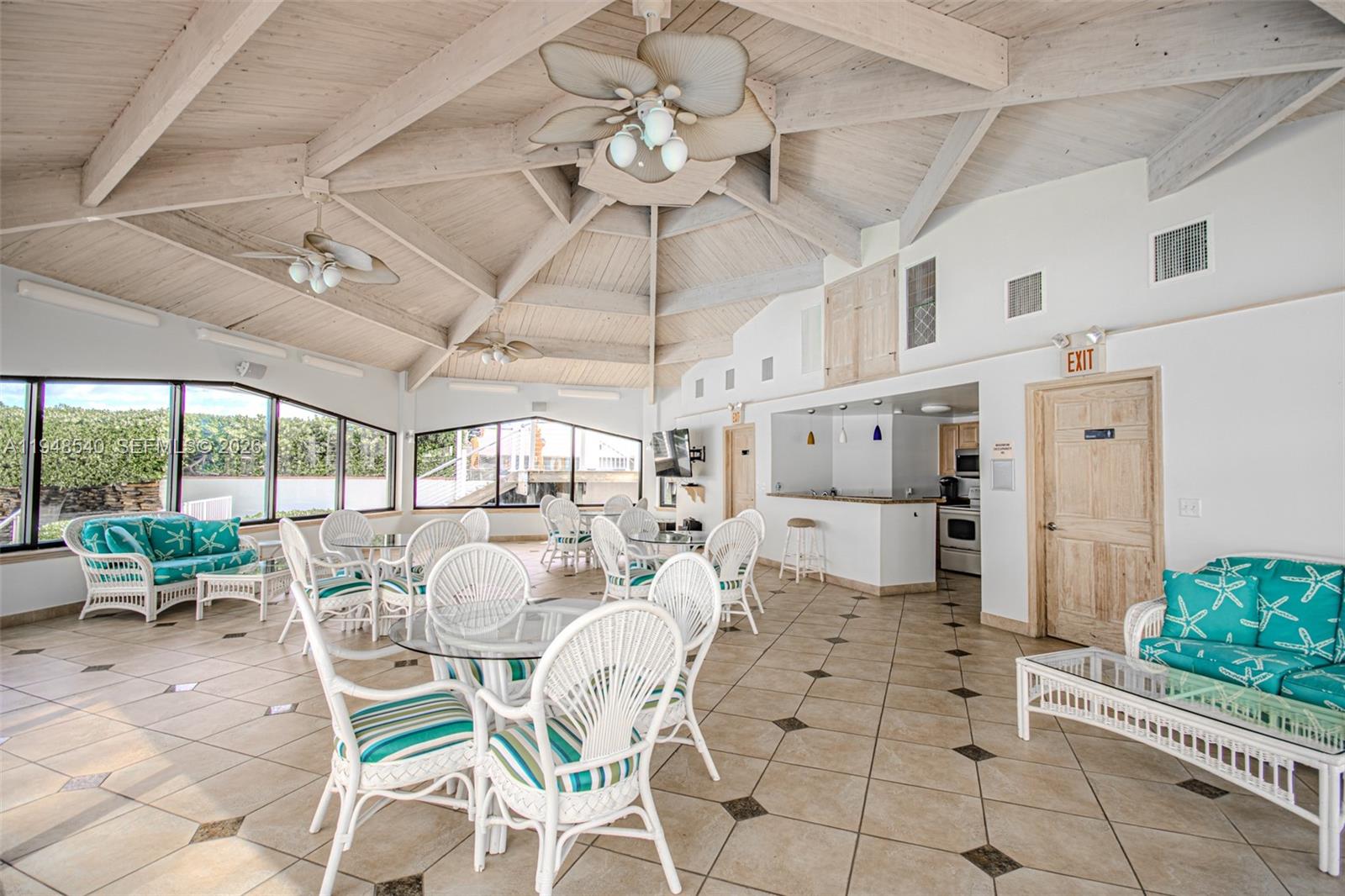 MAYFAIR HOUSE CONDO - Residential